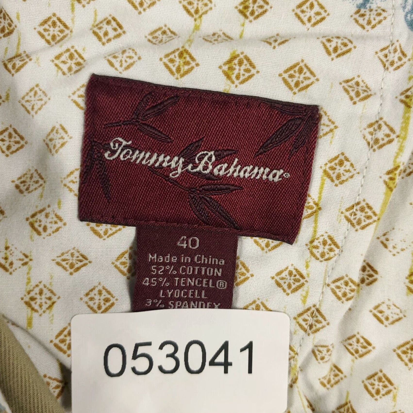 Tommy Bahama VINTAGE Tommy Bahama Shorts Mens Size 40 Beige Chino Flat Front Cotton Blend Casual Sports Size US 40 / EU 56 - 8 Thumbnail