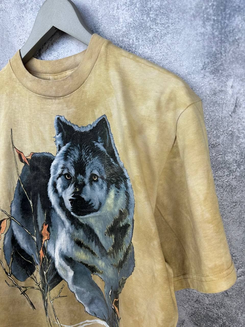 Vintage Harlequin Vintage 1973 Graphic T-Shirt Big Print Wolf Tee Size US M / EU 48-50 / 2 - 5 Thumbnail