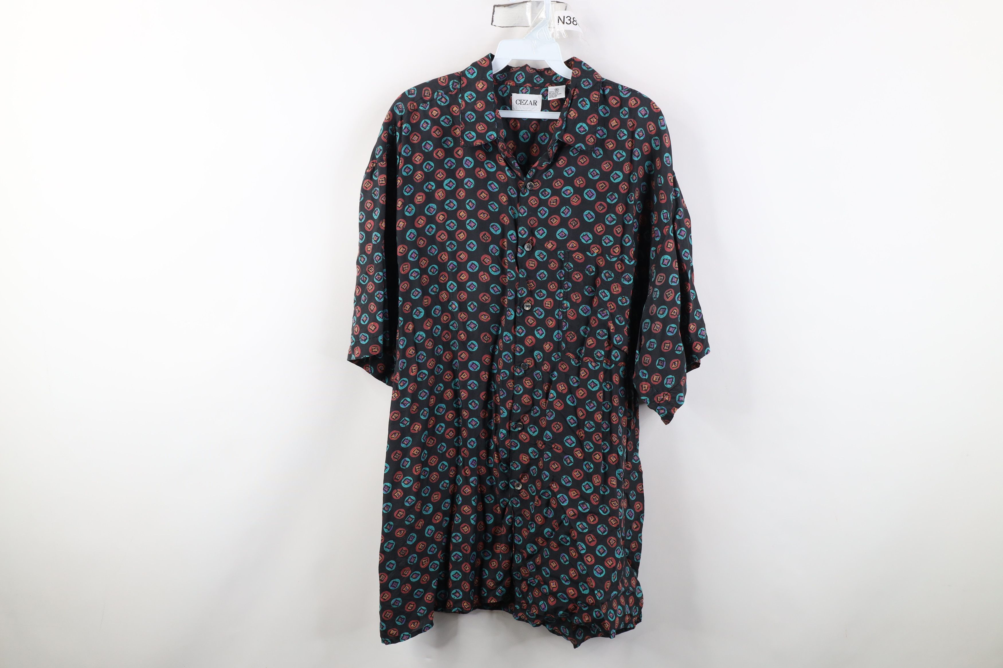 Vintage Vintage 90s Streetwear Short Sleeve Collared Button Shirt Size US XL / EU 56 / 4 - 1 Thumbnail