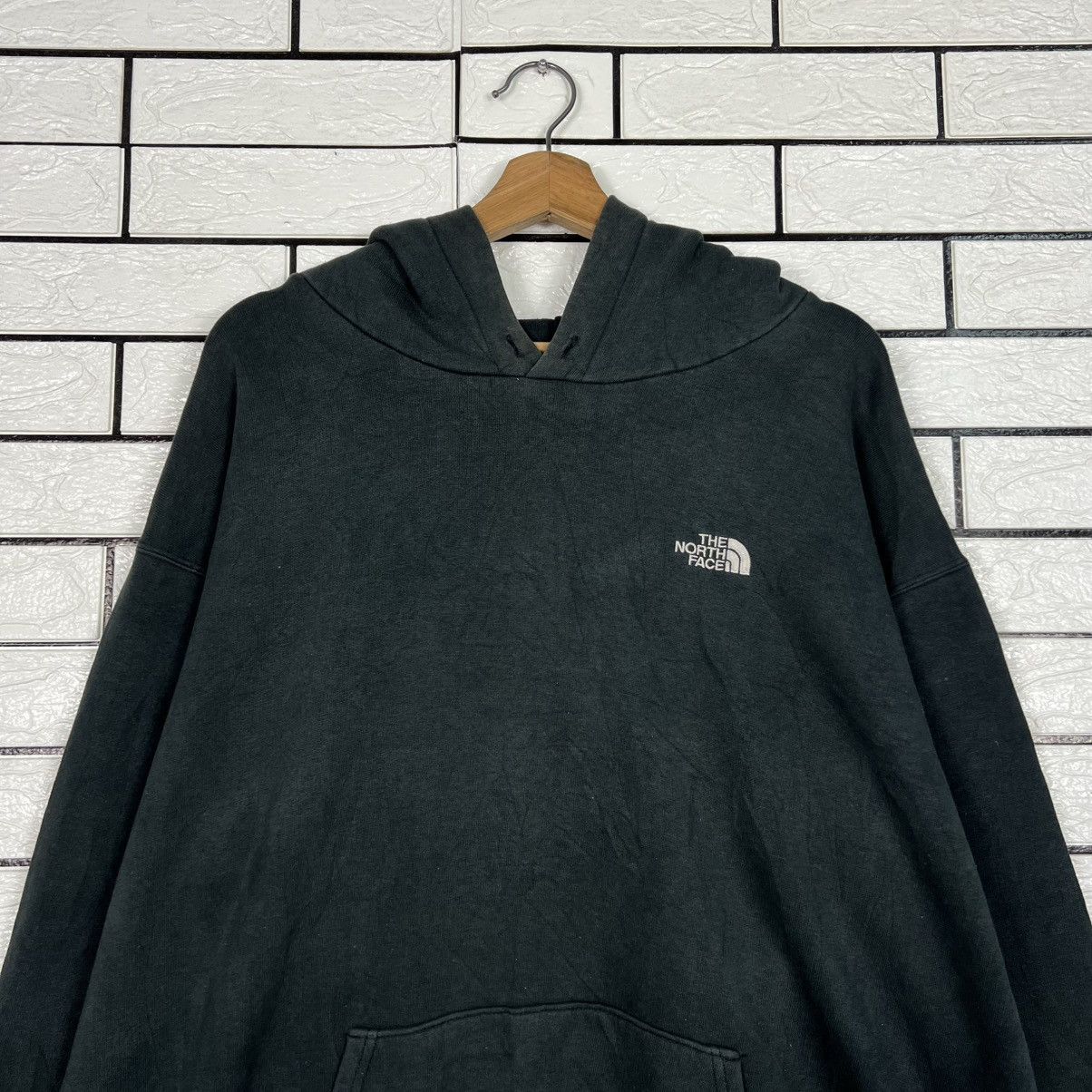 The North Face THE NORTH FACE Embroidered Logo Pullover Hoodies #4213-C192 Size US XXL / EU 58 / 5 - 10 Thumbnail