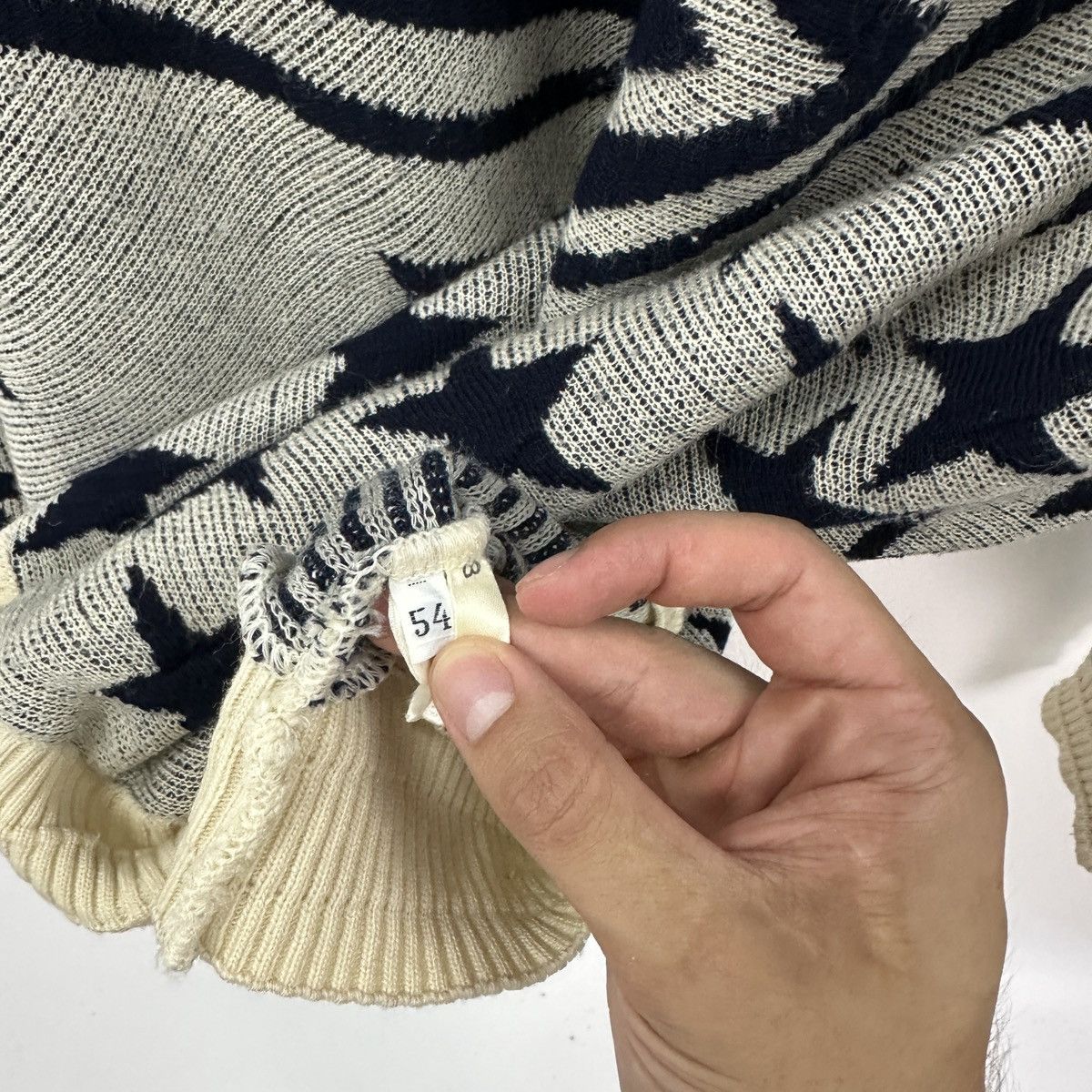 Vintage Vintage 90s Carlo Colucci knitted sweater Stars abstract y2k Size US L / EU 52-54 / 3 - 9 Thumbnail