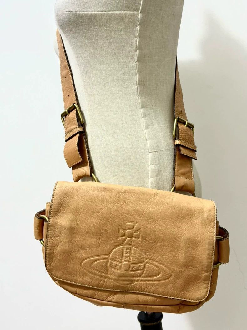 Vivienne Westwood Vivienne Westwood size os Beige Saturn leather shoulder bag Size ONE SIZE - 1 Thumbnail