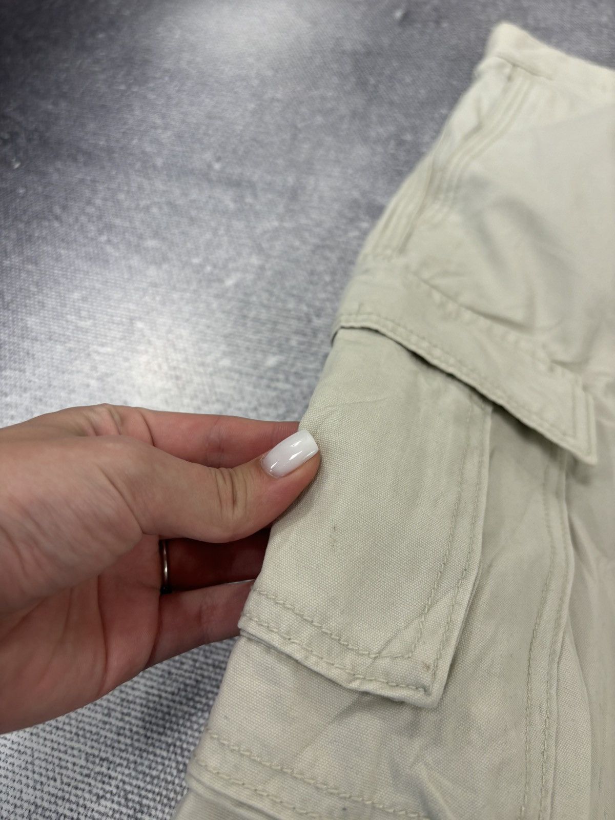 Izod Vintage IZOD 2000s Wide-Leg Utility Hype Baggy Cargo Shorts Size US 38 / EU 54 - 8 Thumbnail