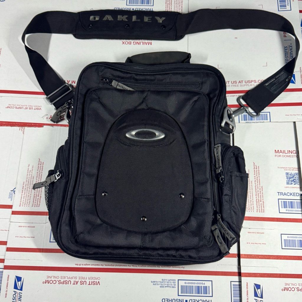 Oakley Vintage Oakley Software Bag Black Tactical Utility Messenger Size 26 - 1 Thumbnail
