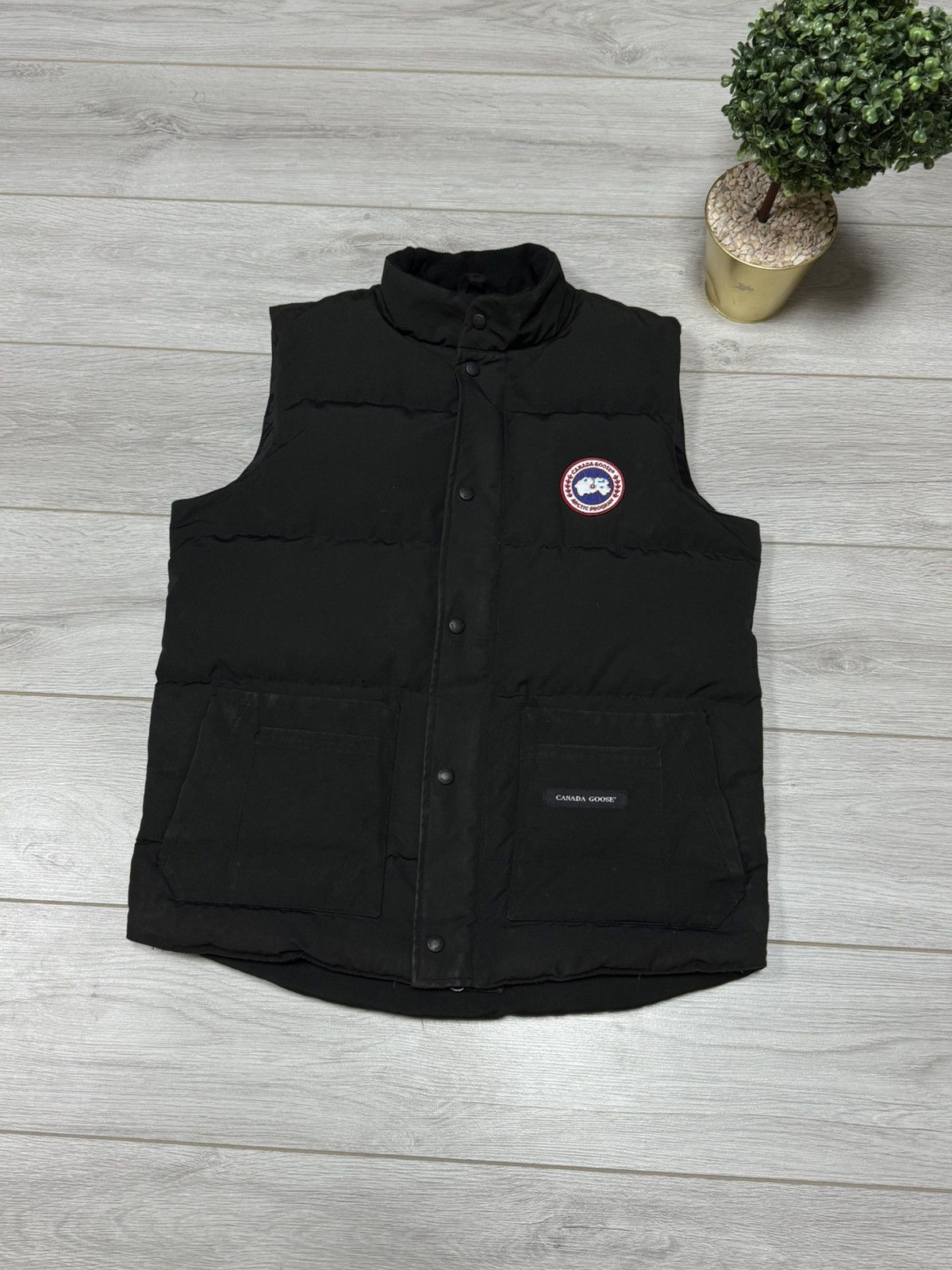 Canada Goose Canada Goose freestyle best down puffer zip jacket Size US L / EU 52-54 / 3 - 2 Thumbnail