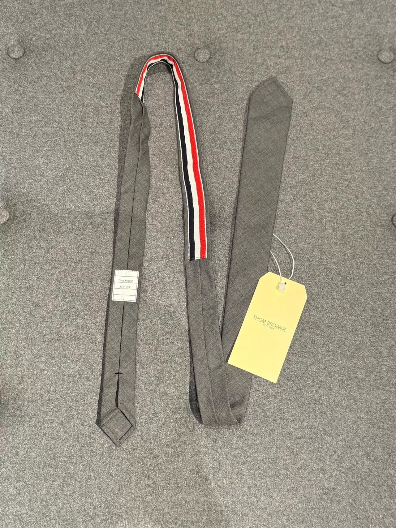 Thom Browne Thom Browne Classic Mid-Gray Solid Wool Tie Size ONE SIZE - 2 Thumbnail