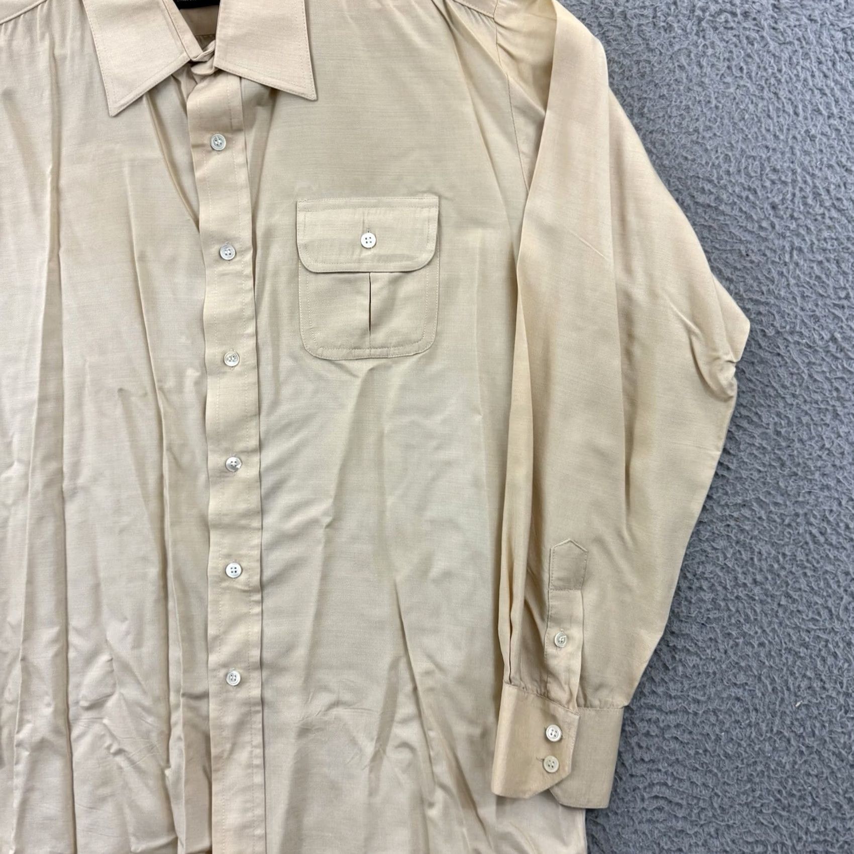 Vintage VINTAGE Briggs Shirt Mens Large Beige 80s Long Sleeve Button Silk Preppy Relaxed Size US L / EU 52-54 / 3 - 5 Thumbnail