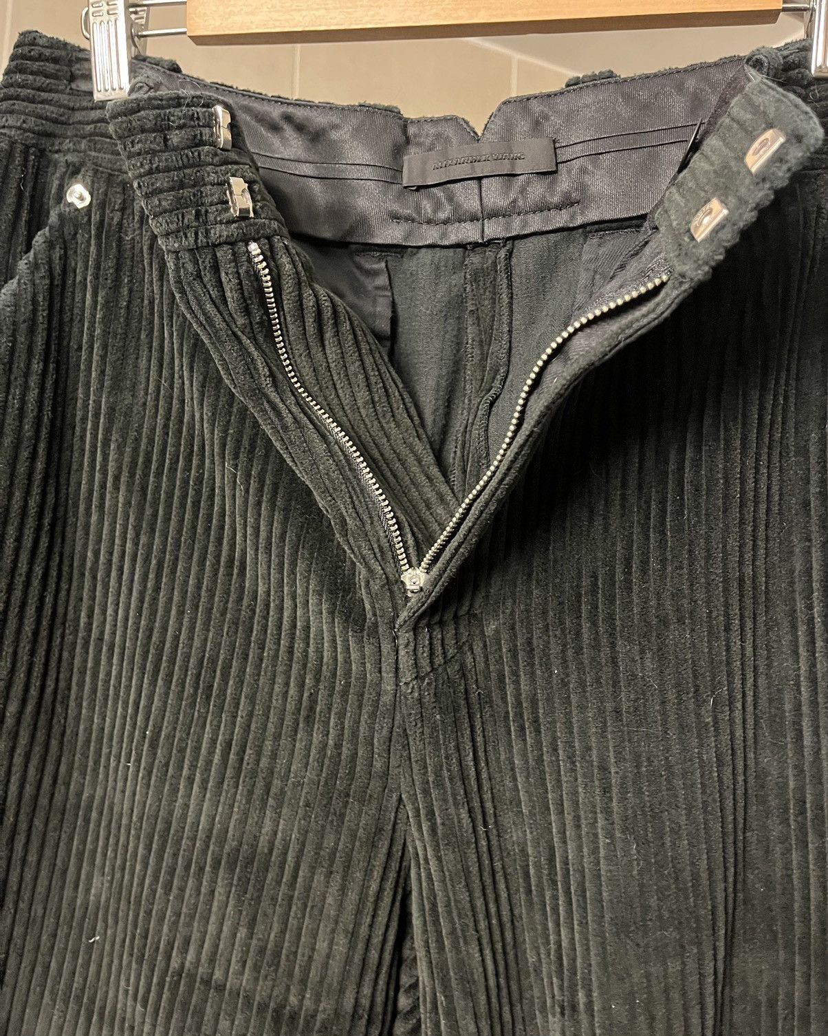 Alexander Wang Alexander Wang black corduroy pant Size US 33 - 5 Thumbnail