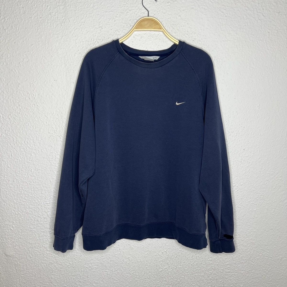 Nike × Vintage VINTAGE Y2K NIKE SWEATSHIRT NAVY CREWNECK MINI SWOOSH Size US XL / EU 56 / 4 - 1 Thumbnail
