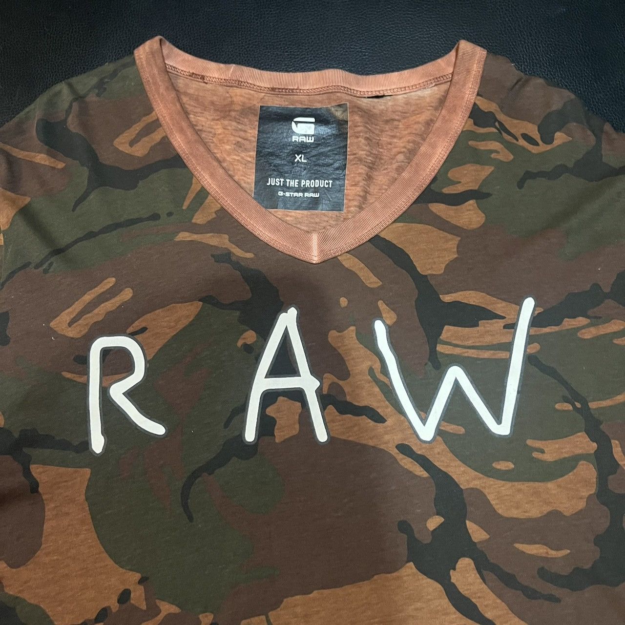 G-Star G-Star RAW Camo Type Print V-Neck Tee Size US XL / EU 56 / 4 - 3 Thumbnail