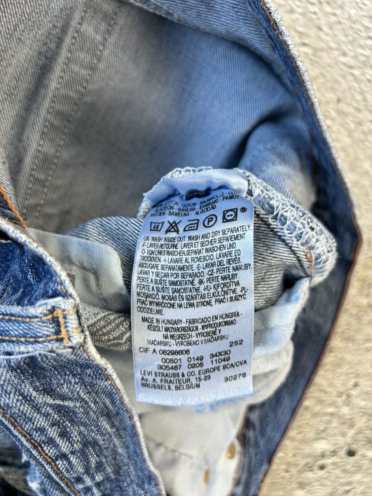 Levi's × Vintage Levi’s 501 vintage blue jeans denim pants Size US 34 / EU 50 - 11 Thumbnail