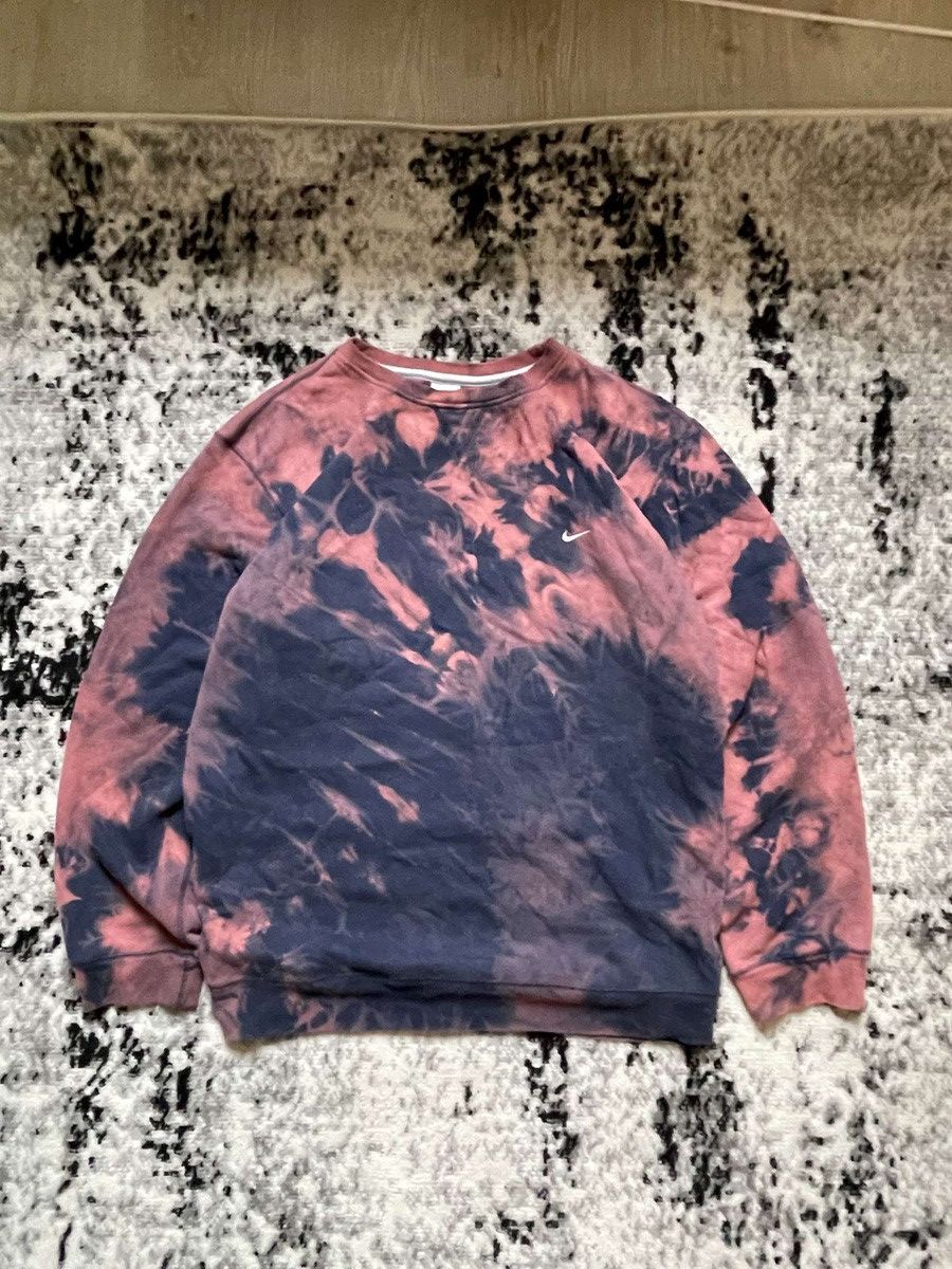 Nike × Vintage Vintage Nike Sweatshirt Tie Dye Oversized Small Logo Size US XL / EU 56 / 4 - 1 Thumbnail
