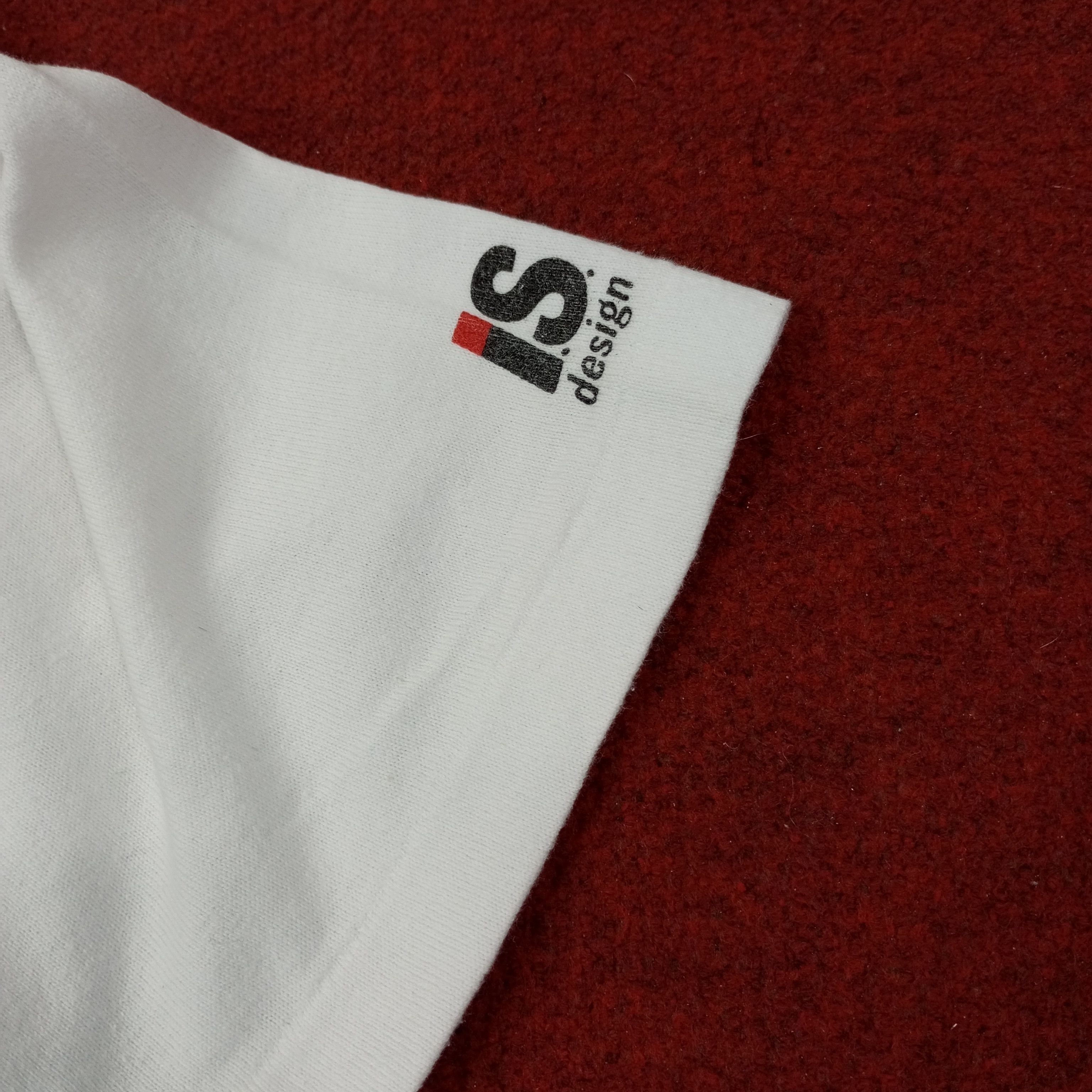 Issey Miyake Issey Miyake Mobil 1 Racing Japanese Designer Tshirt c239n35 Size US L / EU 52-54 / 3 - 4 Thumbnail