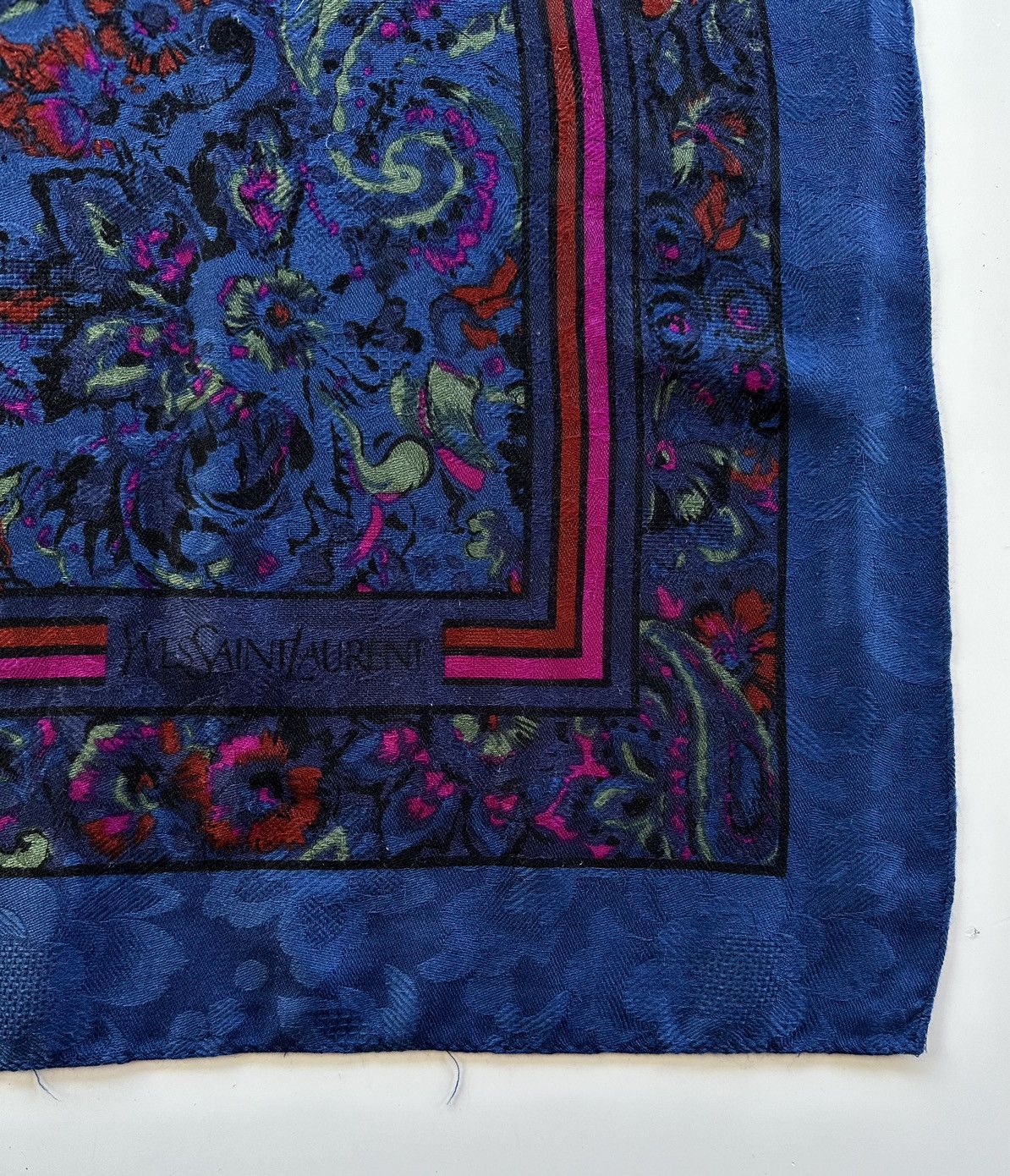 Yves Saint Laurent Yves Saint Lauren YSL Size ONE SIZE - 5 Thumbnail