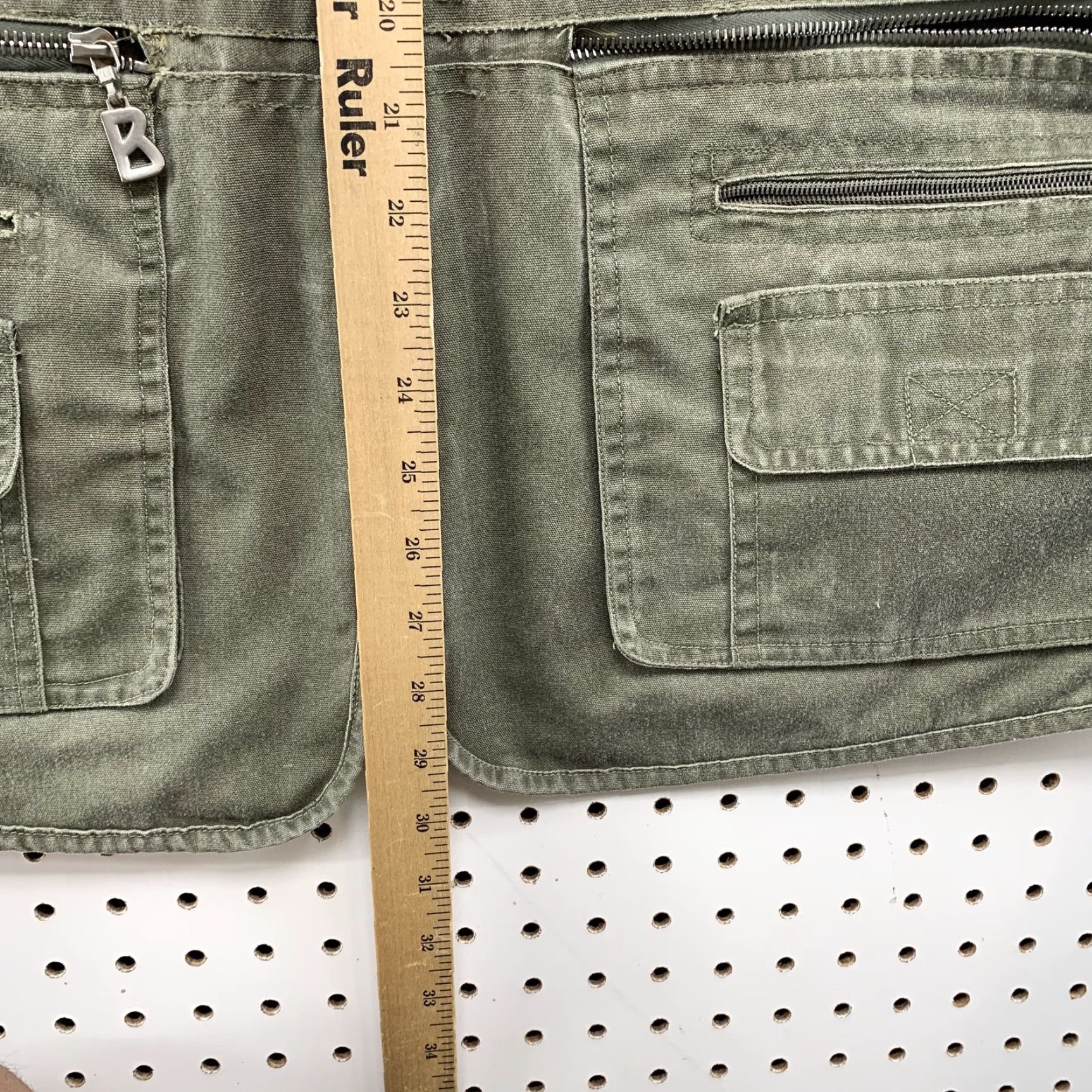 Olive Blue Stone Mens Olive Green Vest Large Sleeveless Zipper Pockets Shirt Size US XXL / EU 58 / 5 - 6 Thumbnail