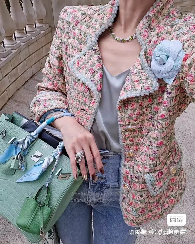 Chanel Chanel Palace of Versailles Rose Mosaic Woven Lapel Two Po Size XS / US 0-2 / IT 36-38 - 4 Thumbnail