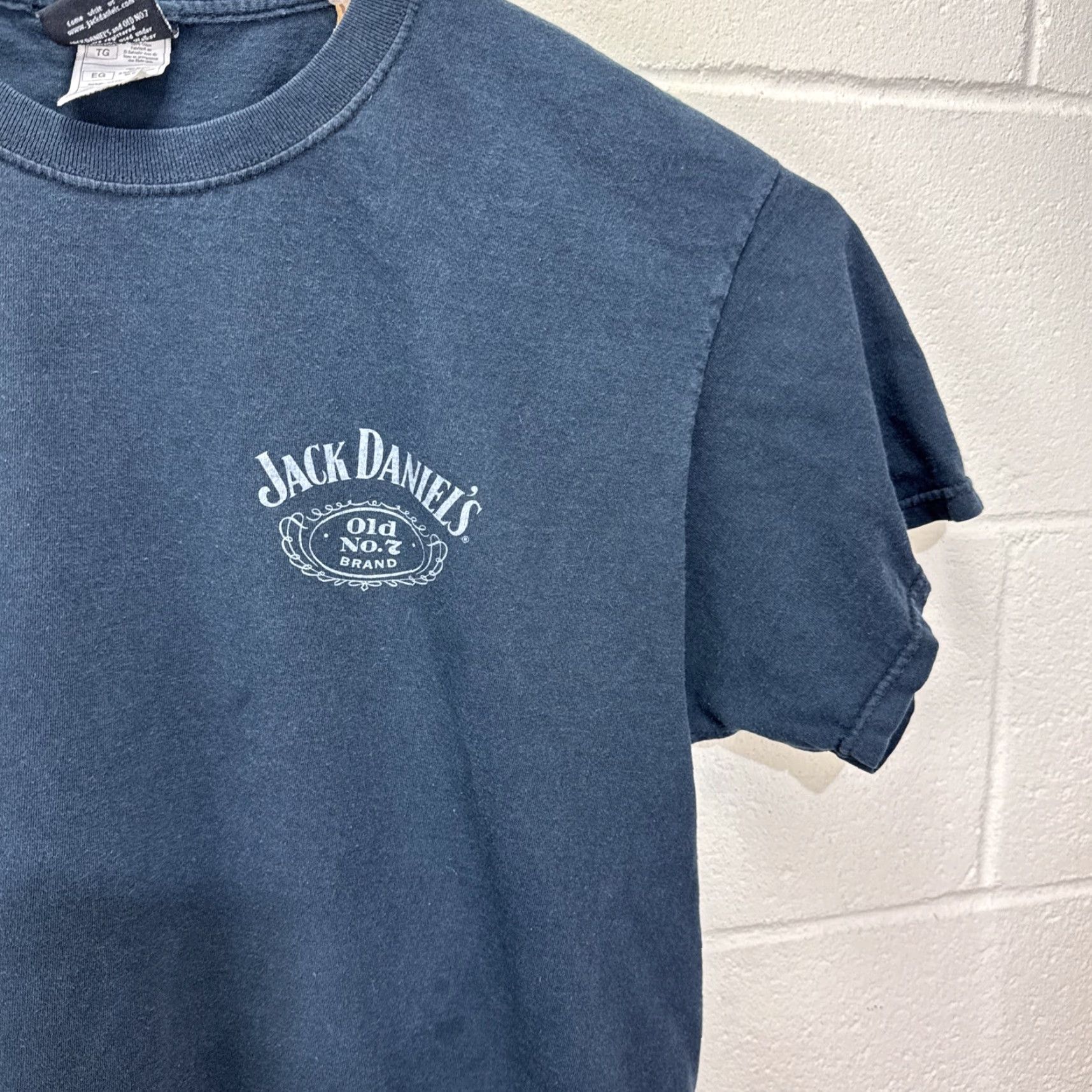 Vintage VINTAGE Jack Daniel's T-Shirt XL Black Graphic Print The White Rabbit Saloon 90s Mens Size US XL / EU 56 / 4 - 7 Thumbnail