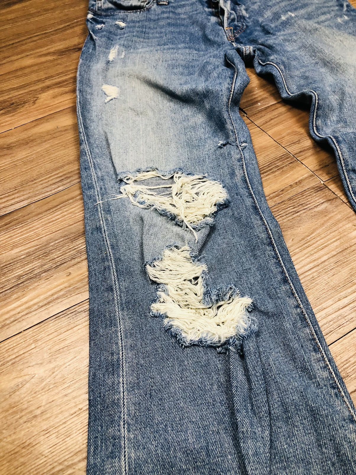 Abercrombie & Fitch Abercrombie & Fitch Distressed Jeans (33) Size US 34 / EU 50 - 10 Thumbnail