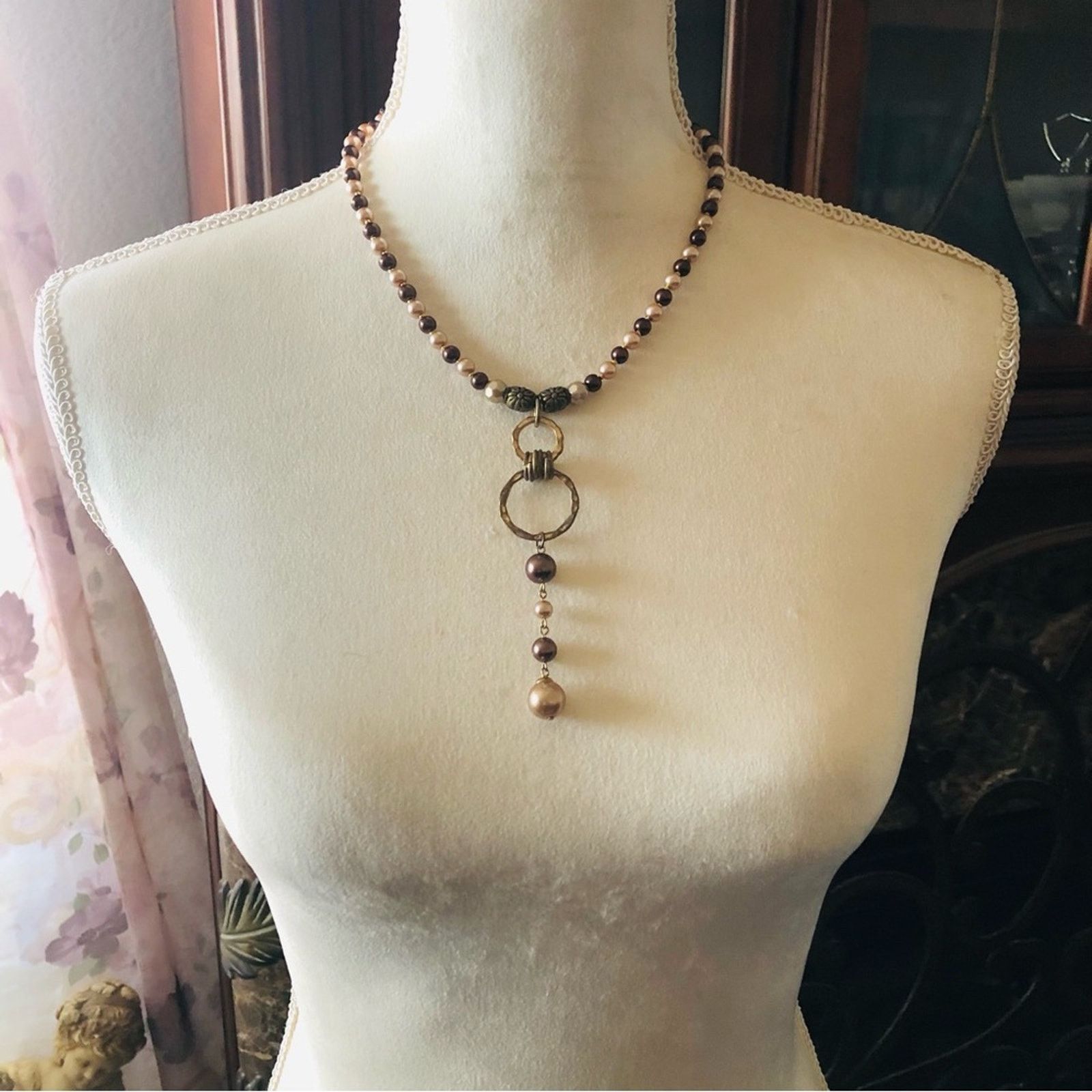 Handmade Handcrafted repurpose brown & tan dangle Pearl necklace Size ONE SIZE - 5 Thumbnail