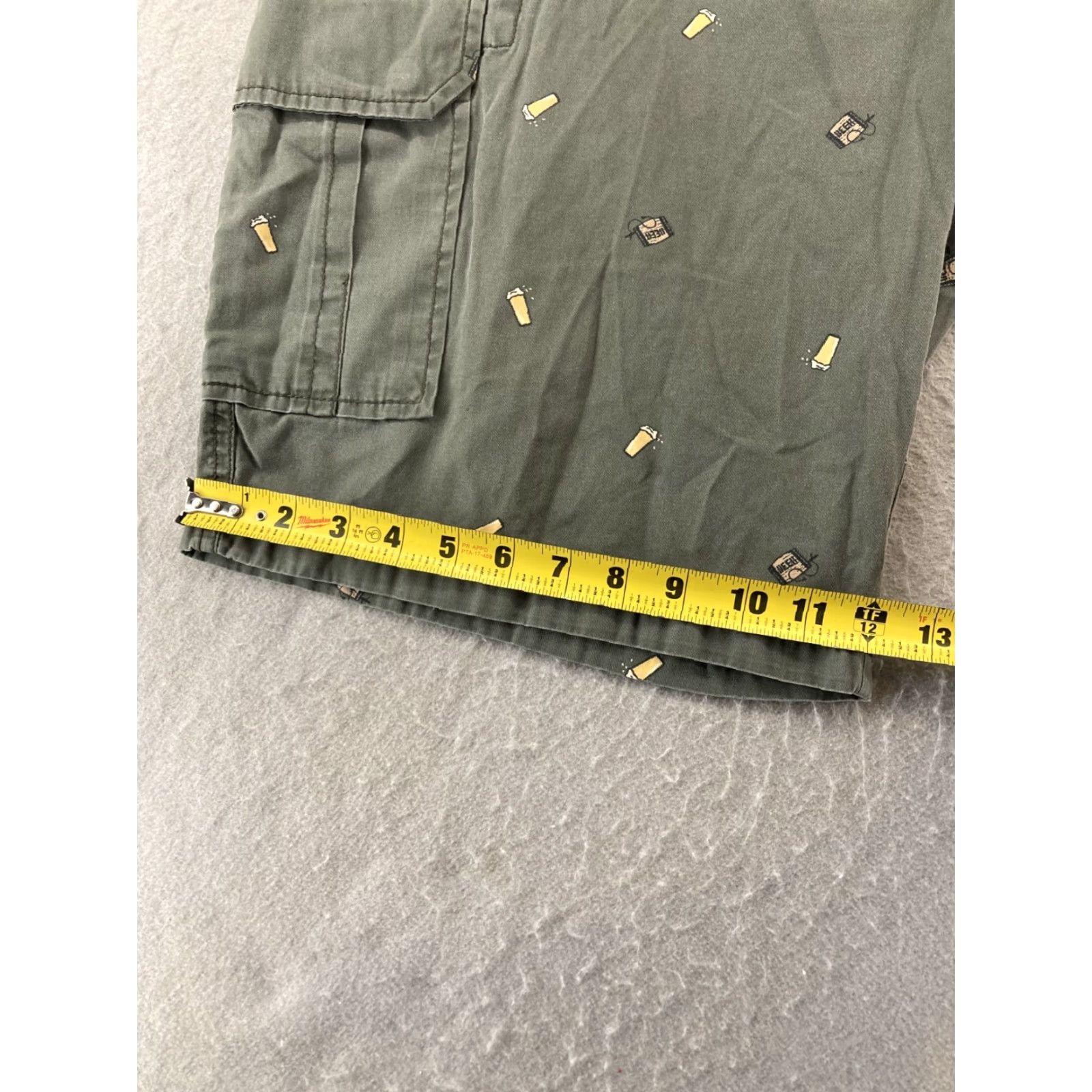 Vintage G.H. Bass & Co. Green Cargo Shorts Mens 40 Graphic Print Beer Party Outdoor Size US 40 / EU 56 - 6 Thumbnail