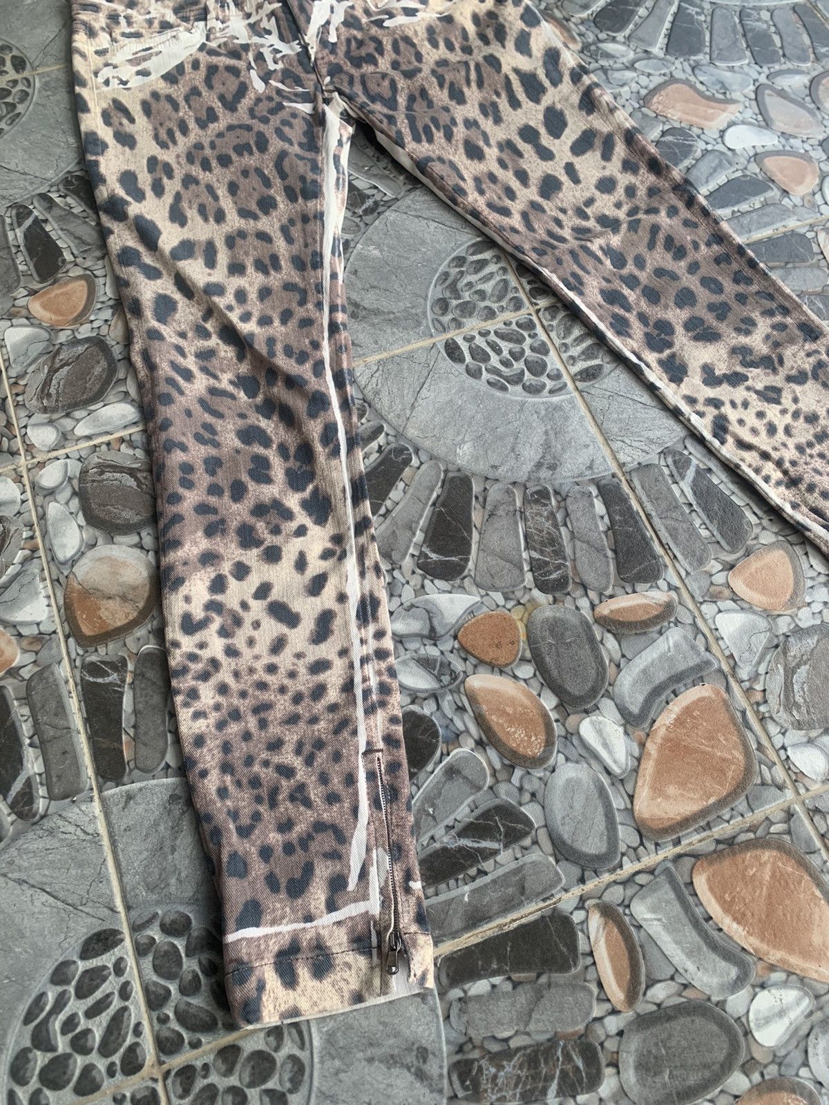 Dolce & Gabbana Dolce & Gabbana Leopard Printed Jeans Size 26" / US 2 / IT 38 - 4 Thumbnail