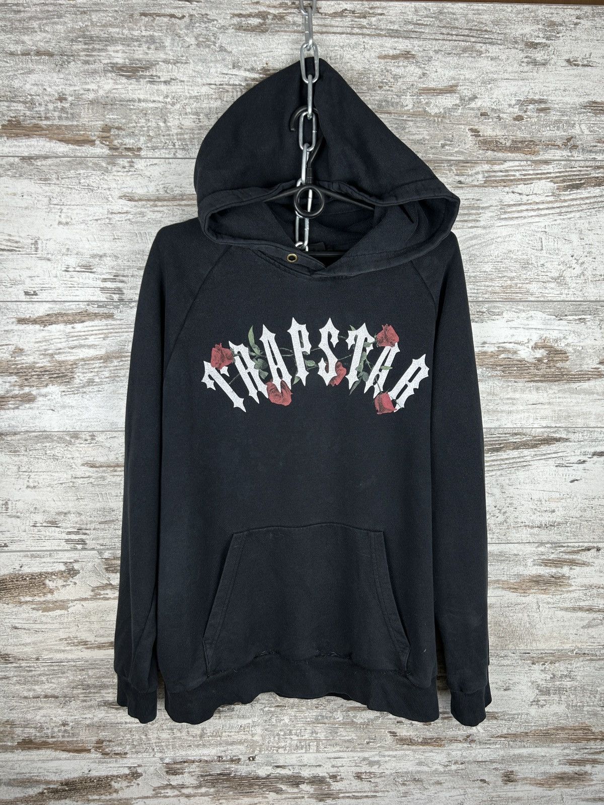 Trapstar store hoodie roses