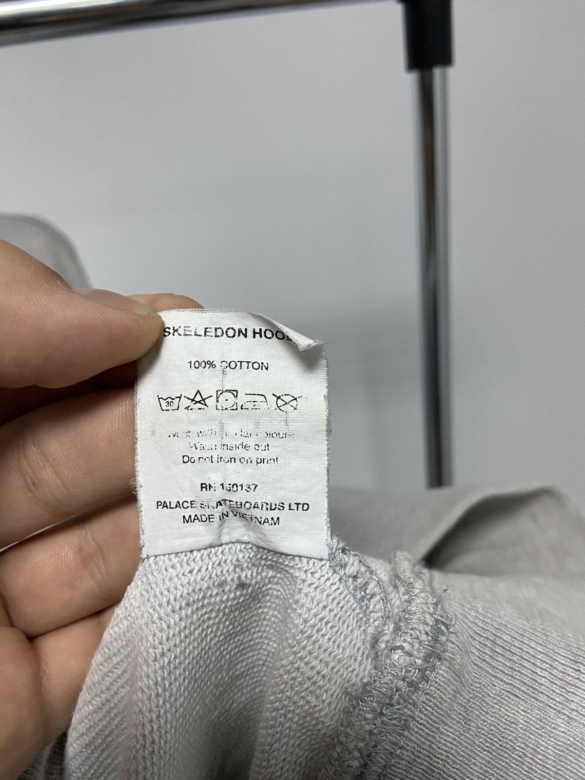 Palace × Vintage Palace skeledon Vintage Hoodie big Logo skate Size US M / EU 48-50 / 2 - 6 Thumbnail