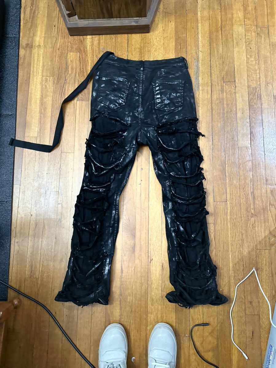 Rick Owens Drkshdw Rick Owens FW23 Luxor GETH CUT DISTRESSED SBFLS JEANS Size US 33 - 2 Thumbnail