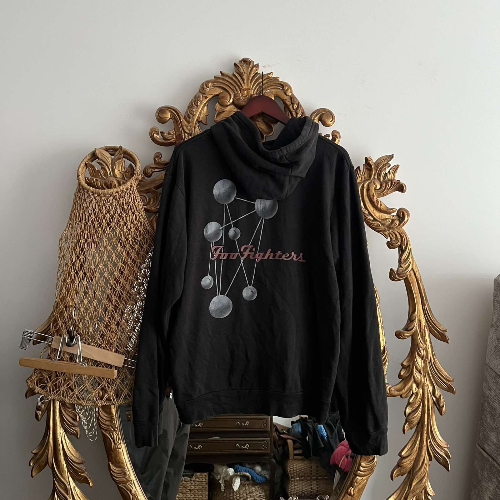Vintage FOO FIGHTERS grunge band dave grohl hoodies Size US XL / EU 56 / 4 - 1 Thumbnail