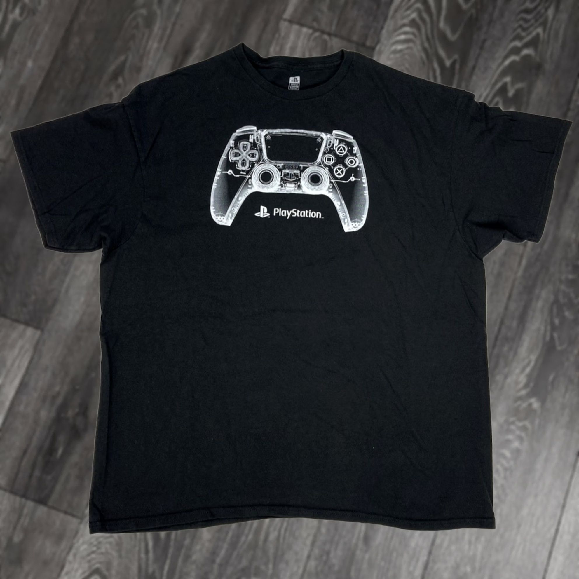 Sony Sony Playstation Controller Graphic T-shirt Men XXL Black Short Sleeve Size US XXL / EU 58 / 5 - 1 Thumbnail