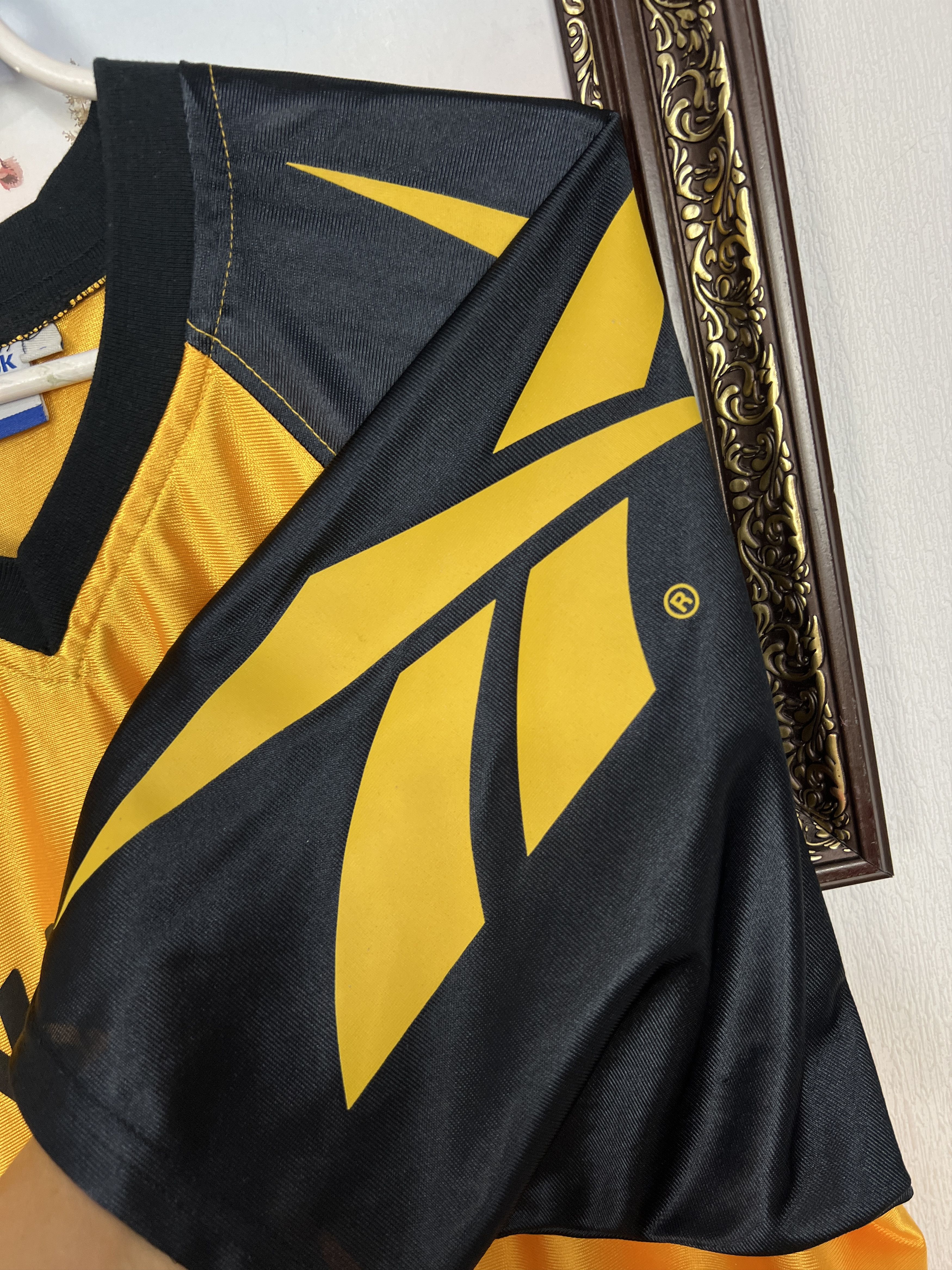 Reebok Vintage 90's Reebok Kaizer Chiefs Football Train Shirt Size US L / EU 52-54 / 3 - 6 Thumbnail