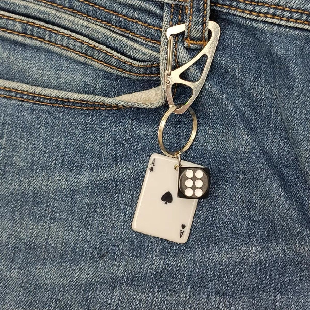 Jewelry Streetwear Poker Playing Cards Keychain Carabiner Size ONE SIZE - 1 Thumbnail