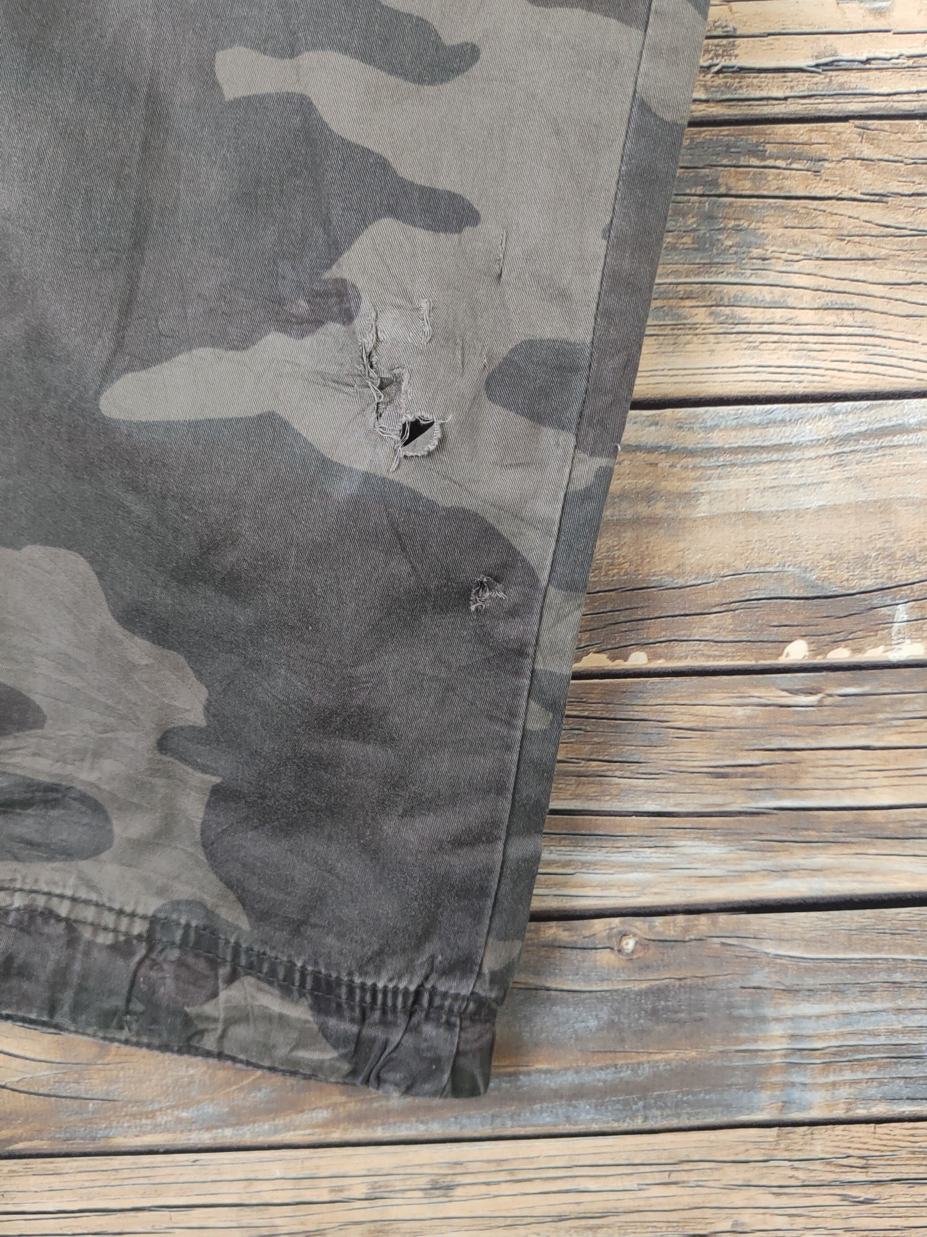Japanese Brand DL Uniqlo Camouflage Multipocket Cargo Pants #46-259T Size US 32 / EU 48 - 4 Thumbnail