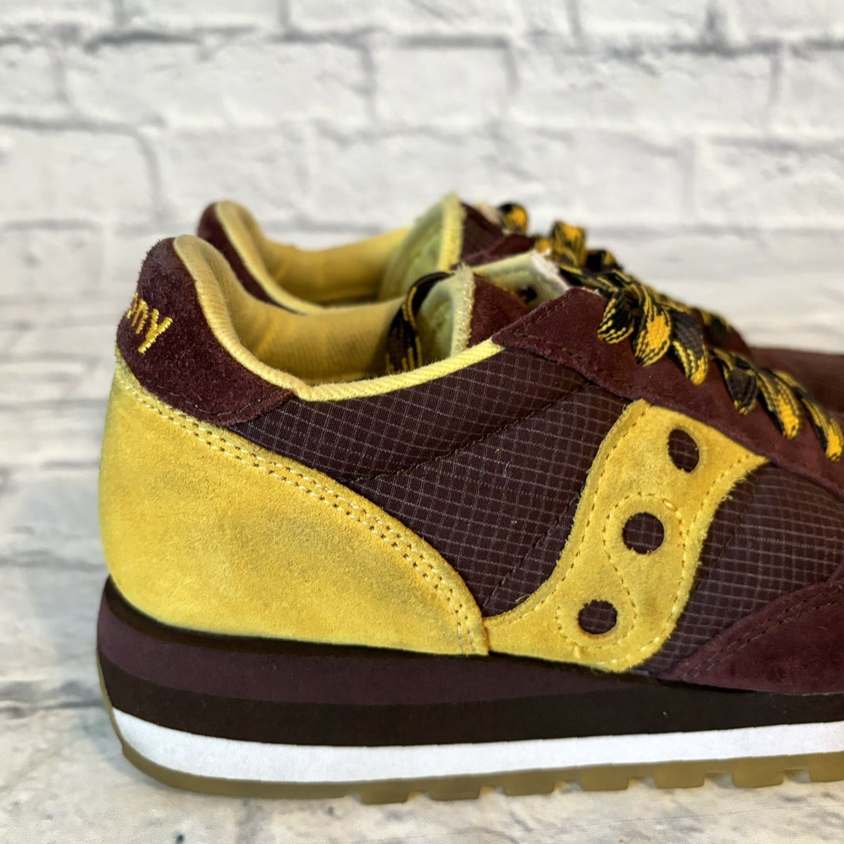 Saucony Saucony Jazz Original Womens Size 6 Dark Red Burgundy / Yellow Retro Low Top Sneaker Size M / US 6-8 / IT 42-44 - 3 Thumbnail