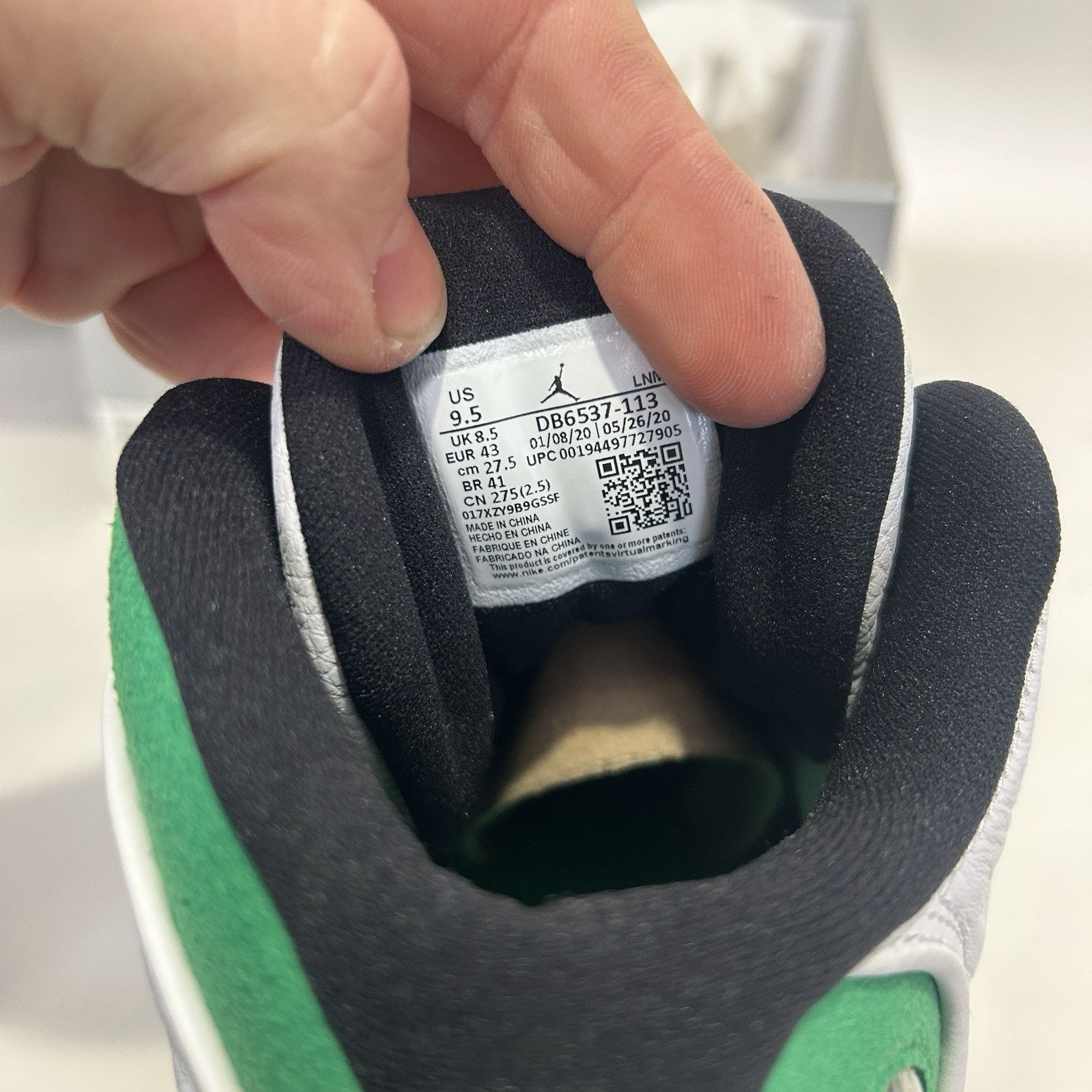 Jordan Brand Nike Air Jordan 13 Retro "White Lucky Green" 2020 Size US 9.5 / EU 42-43 - 6 Thumbnail