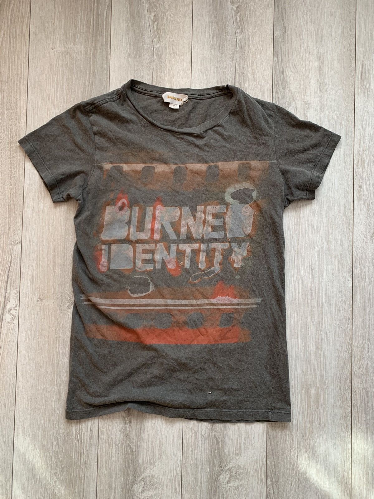 Diesel Vintage Diesel T-shirt Burned Identity Size US S / EU 44-46 / 1 - 1 Thumbnail
