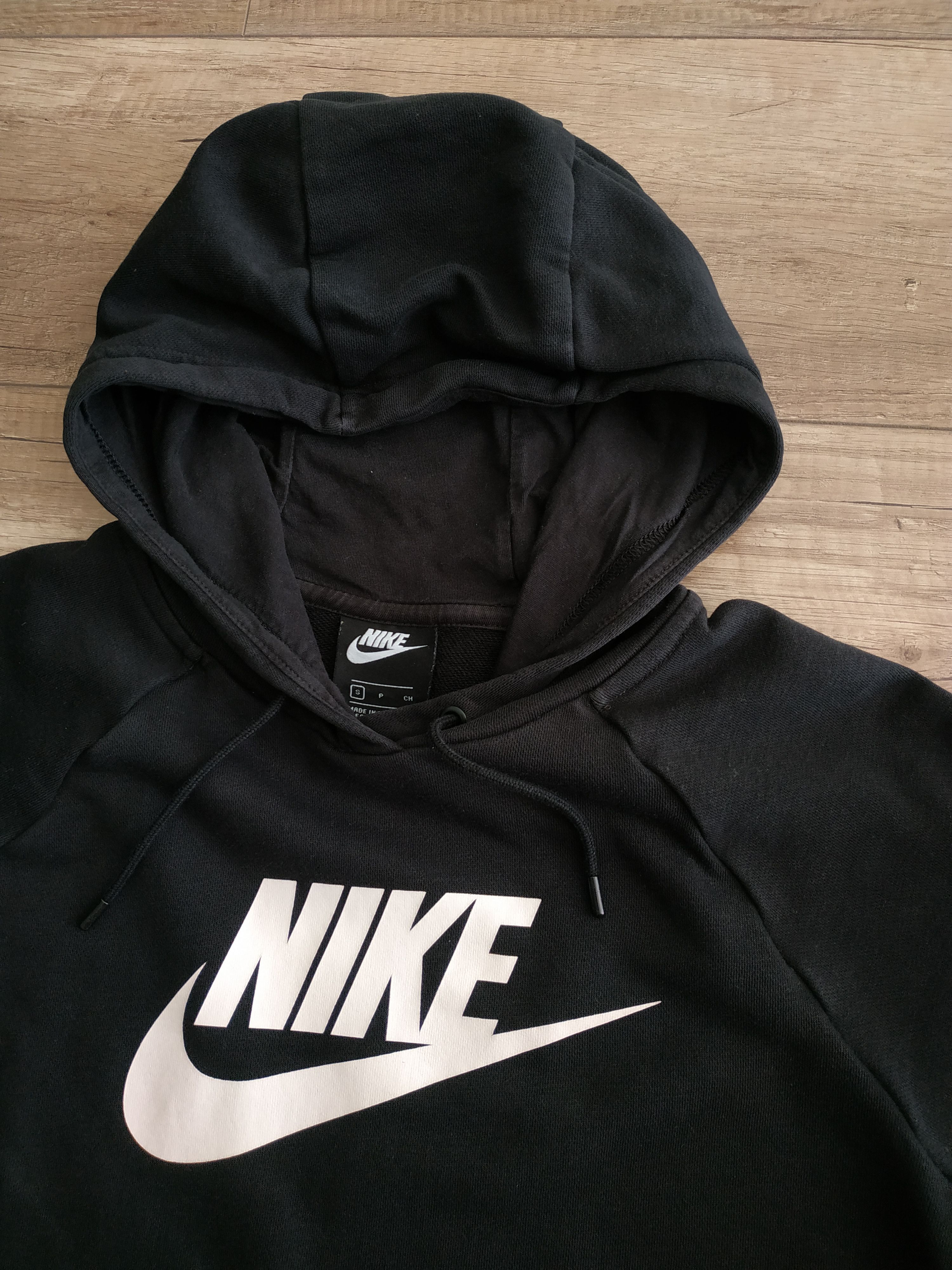 Nike Nike Women's Essential Black Hoodie "PO HBR", size SMALL Size S / US 4 / IT 40 - 5 Thumbnail