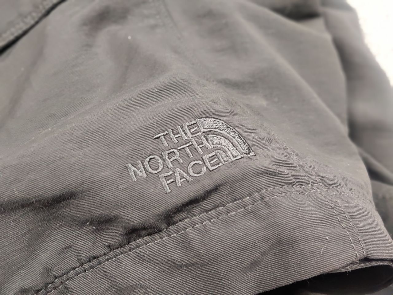 The North Face Vintage The North Face Gray Nylon Cargo Belt Short Y2K Style Size US 32 / EU 48 - 13 Thumbnail
