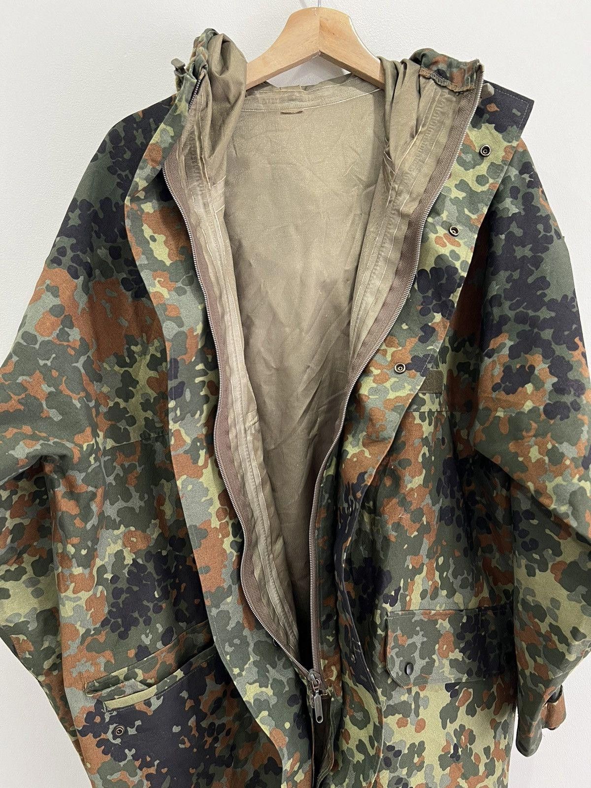 Vintage Vintage German Camo Military Parka Light Jacket army Size US L / EU 52-54 / 3 - 3 Thumbnail