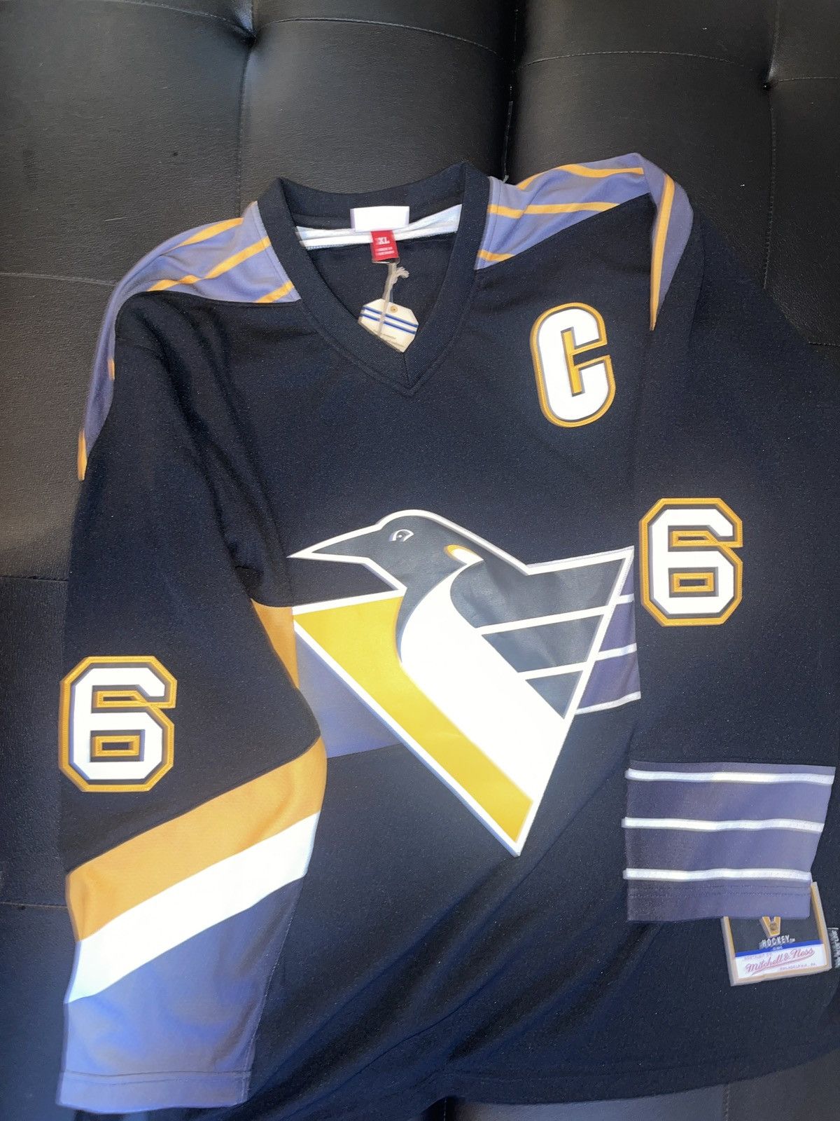 Mitchell & ness hockey jersey