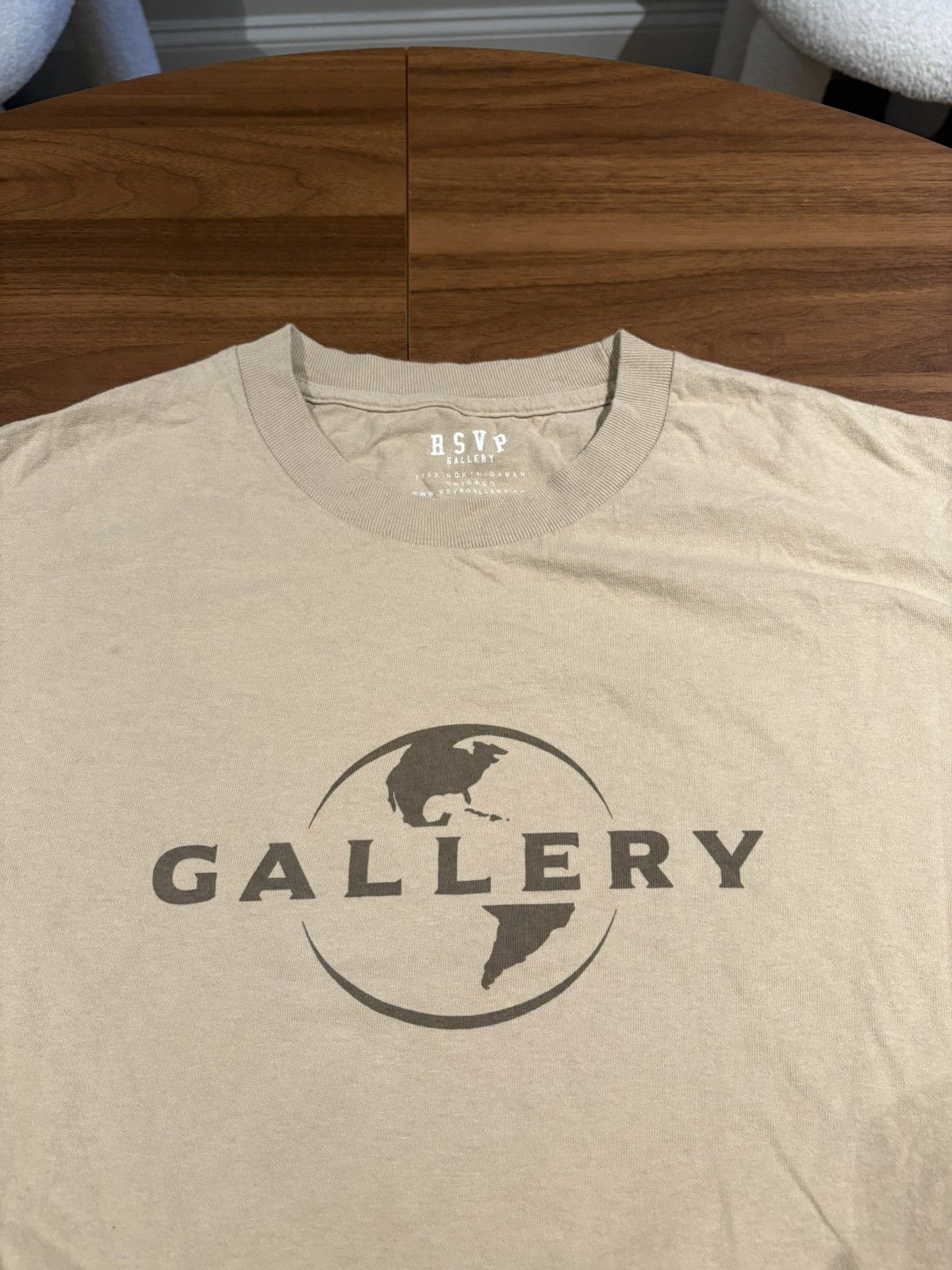 Rsvp Gallery Ravp gallery universal studios logo spin off tee Size US XL / EU 56 / 4 - 1 Thumbnail