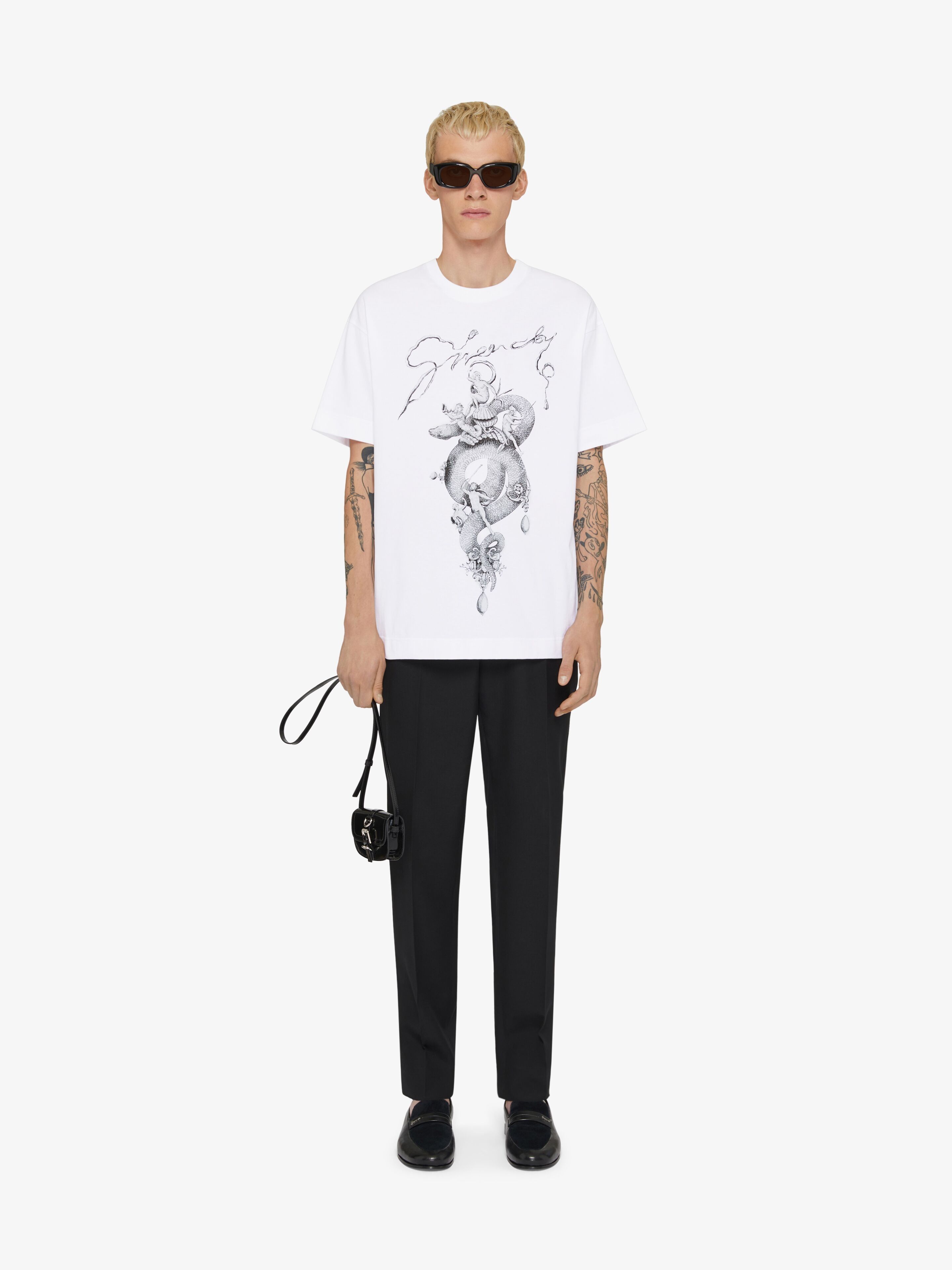 Givenchy oc11z0725 T-Shirt in White Size US XL / EU 56 / 4 - 2 Thumbnail