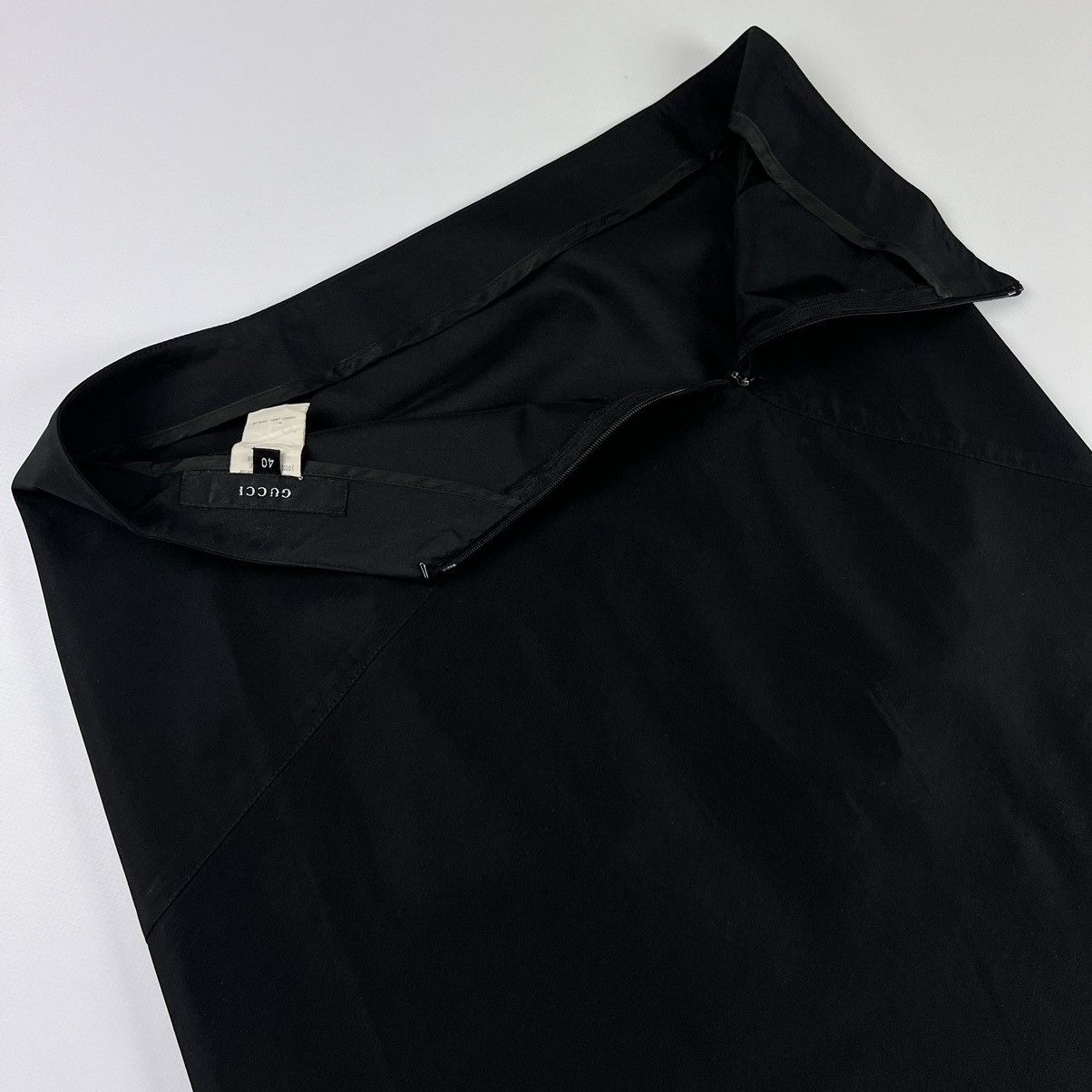 Gucci Vintage Gucci Silk Skirt by Tom Ford 1999 Size 27" / US 4 / IT 40 - 5 Thumbnail