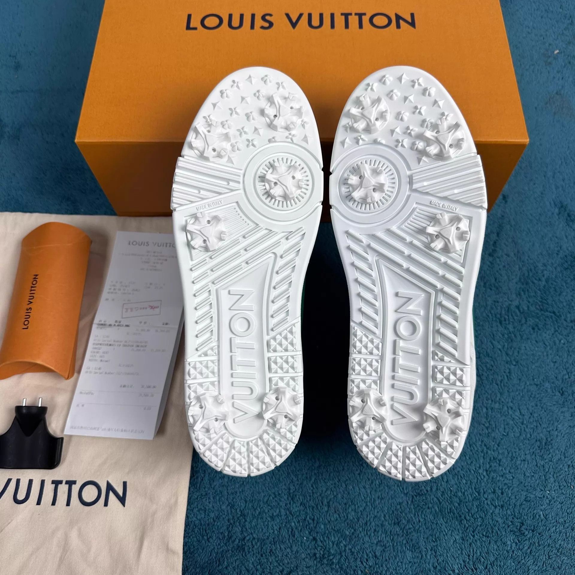 Louis Vuitton White Lowtop Sneakers Size 7.5 Size US 7.5 / EU 40-41 - 1 Preview