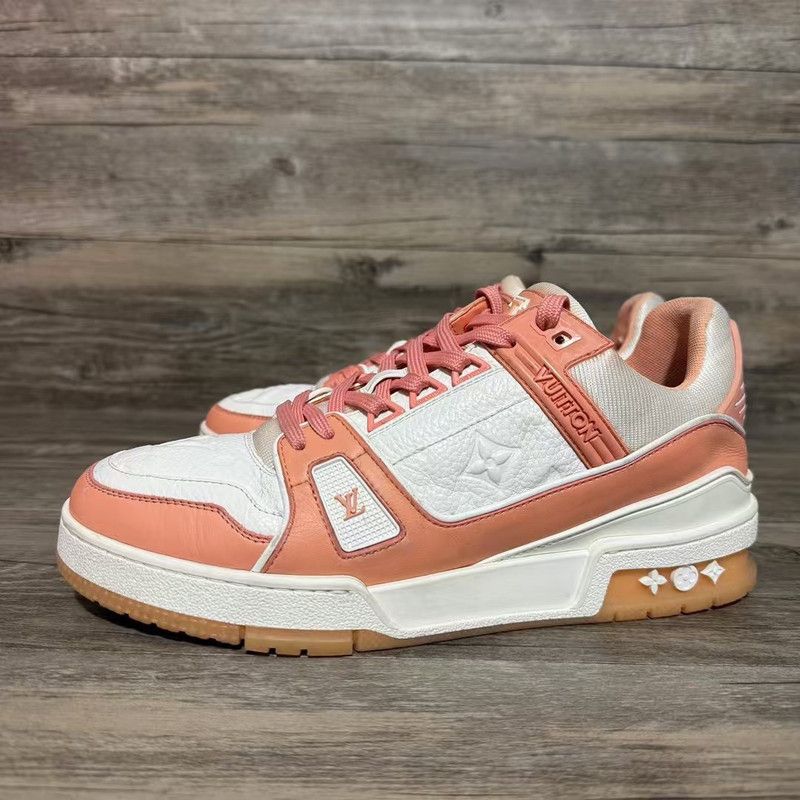 Louis Vuitton Low-Top Trainer Sneakers in Peach 0089
