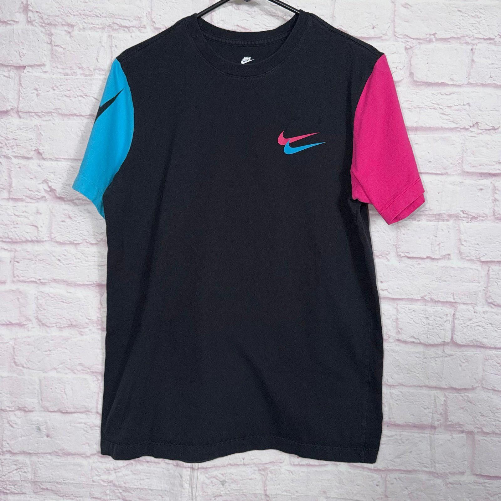 Nike The Nike Tee Colorblock Medium T-Shirt with Logo Size US M / EU 48-50 / 2 - 3 Thumbnail