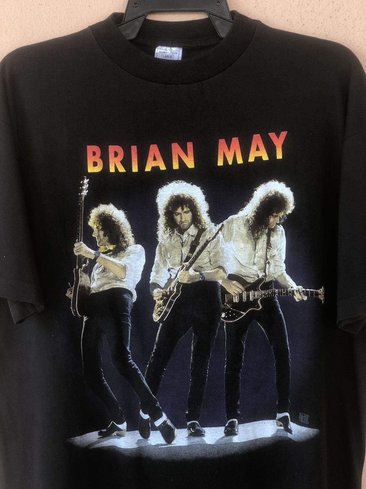 Band Tees × Vintage Vintage 90s BRIAN MAY QUEEN Guitarist Band Tee Size US L / EU 52-54 / 3 - 2 Thumbnail