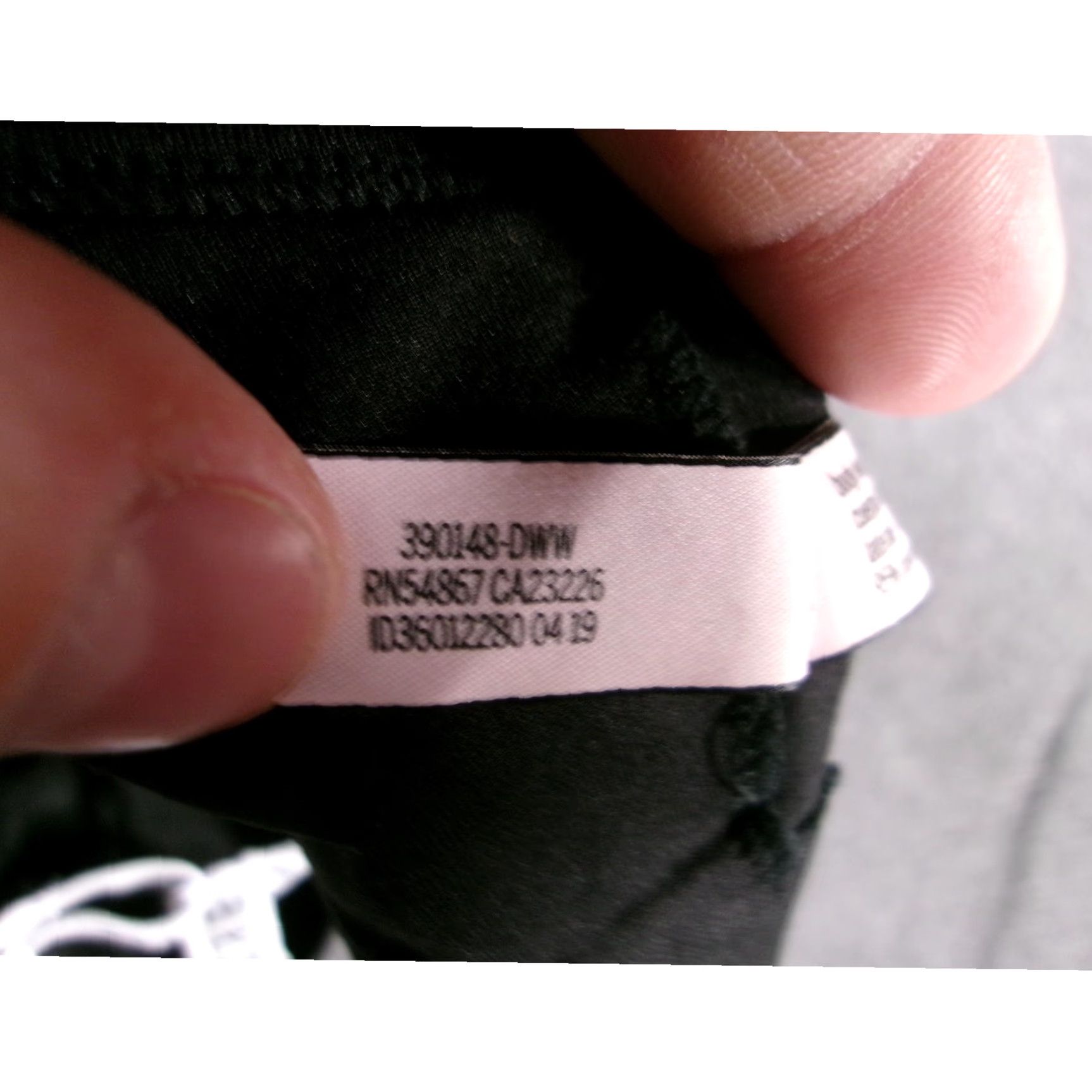 Victoria's Secret VICTORIA'S SECRET Bra Womens Small Black Sports Racerback Athletic Sleek Shirt Size ONE SIZE - 7 Thumbnail