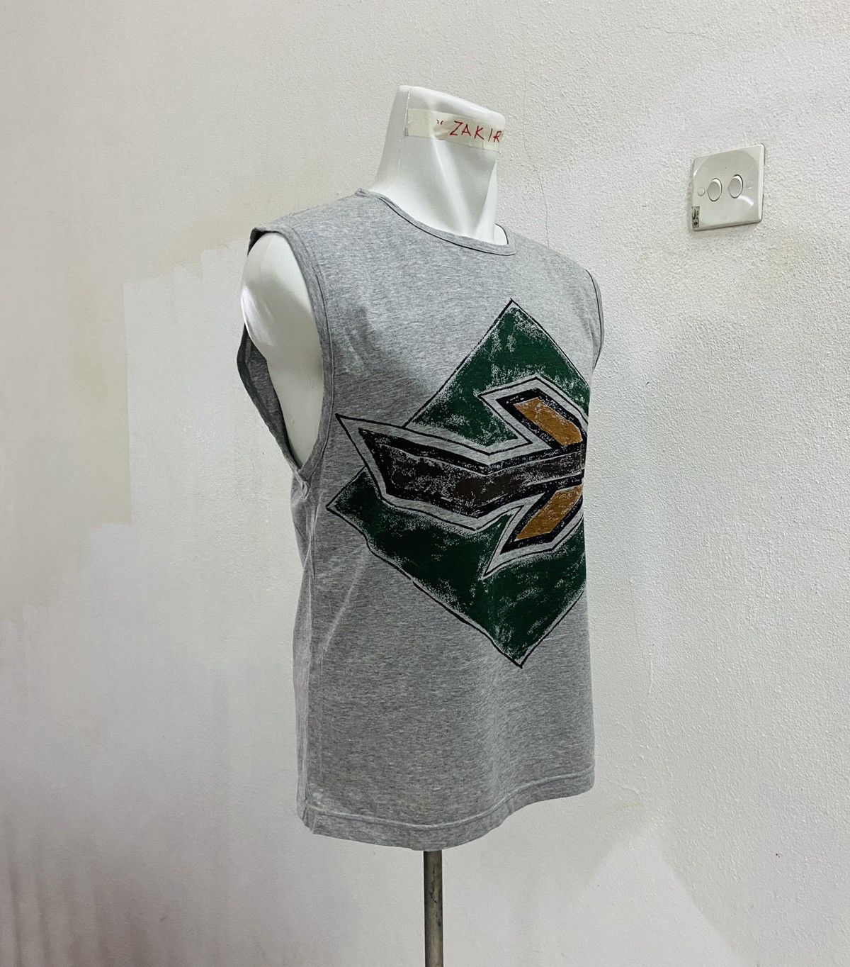 Issey Miyake × Vintage VINTAGE ISSEY MIYAKE GRAPHIC SLEEVELESS Size US S / EU 44-46 / 1 - 2 Thumbnail