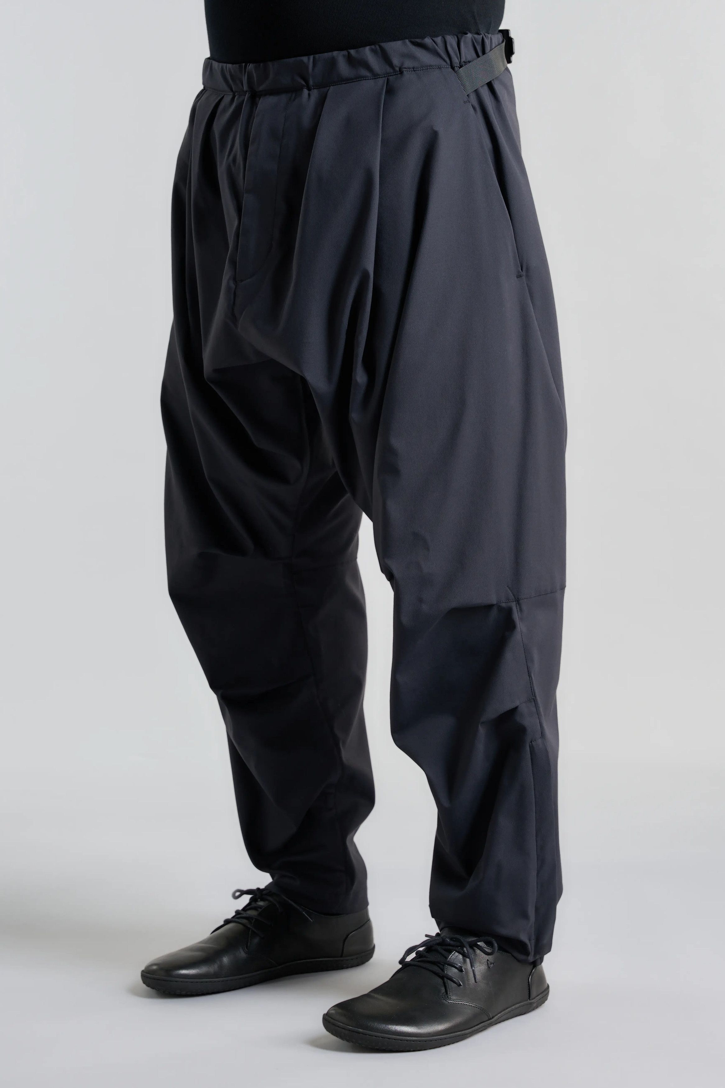 Acronym Acronym P36-CH [L] Size US 36 / EU 52 - 6 Thumbnail